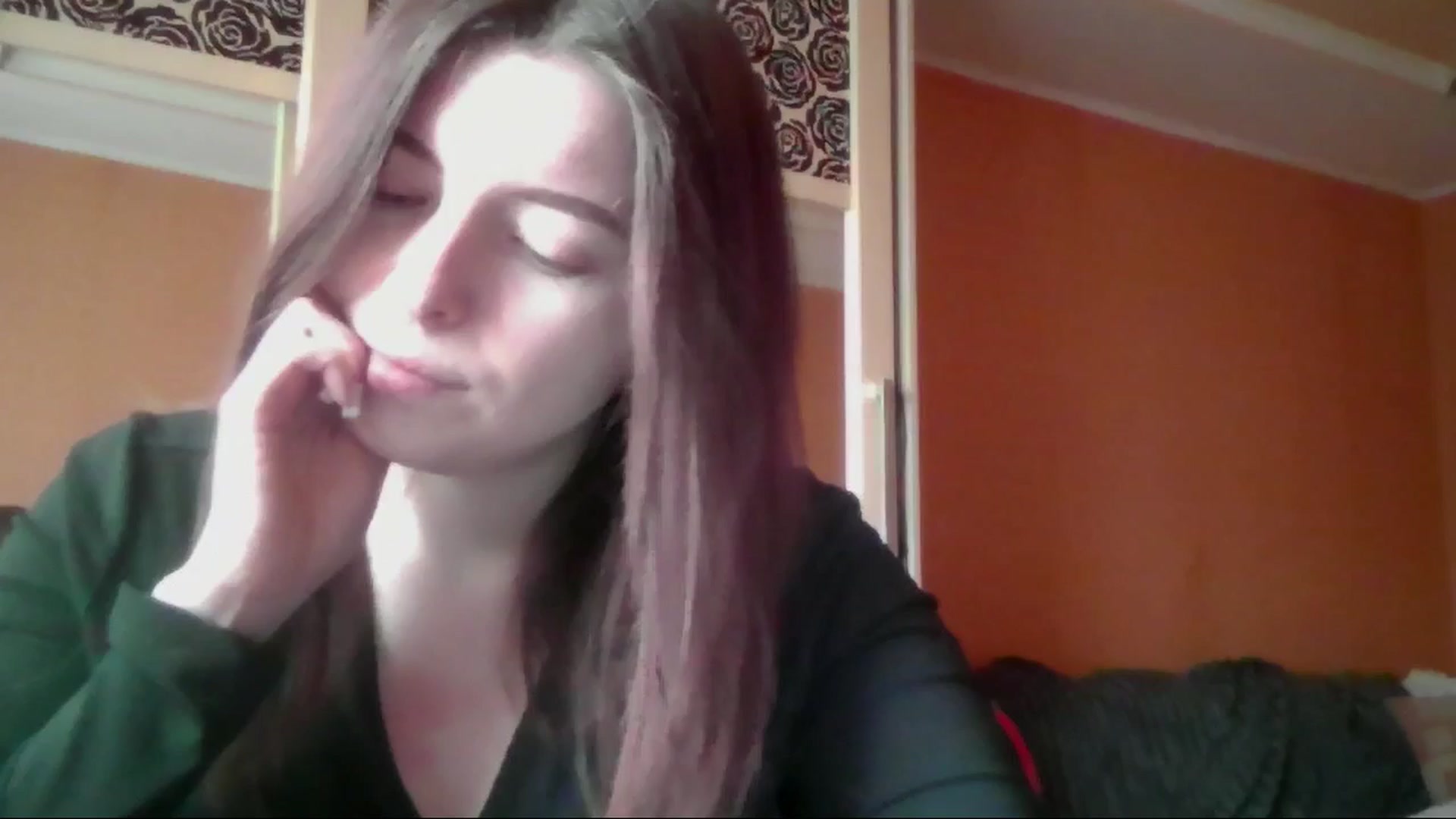 Gallery image thumbnail from MaryCut's myfreecams stream on, 03/18/2026, 13:04 image 8 of 20