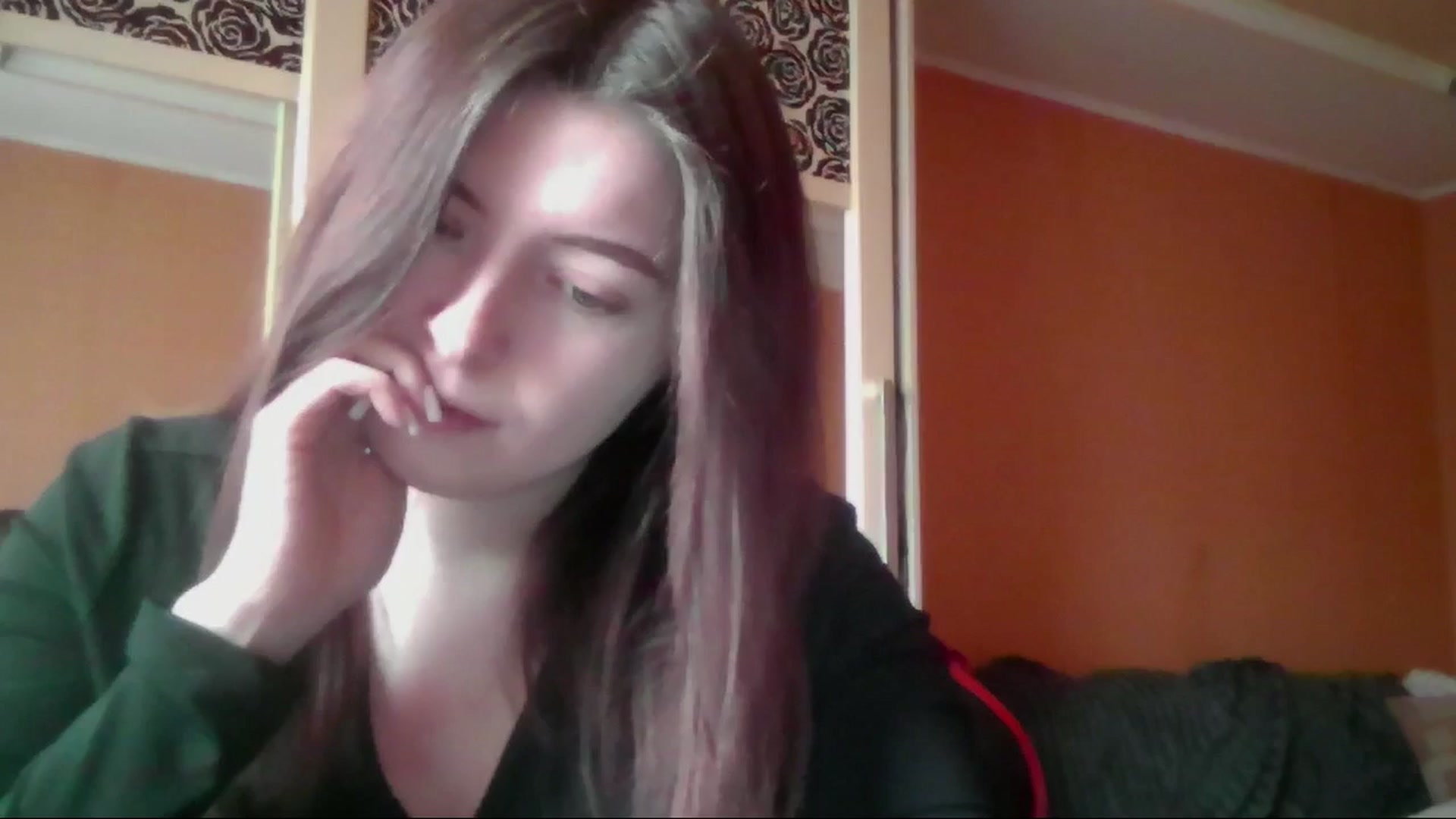 Gallery image thumbnail from MaryCut's myfreecams stream on, 03/18/2026, 13:04 image 10 of 20