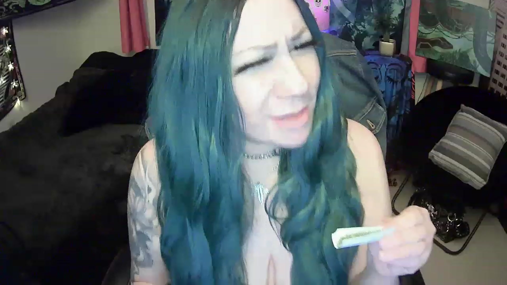 Gallery image thumbnail from MaryJane46's myfreecams stream on, 02/12/2023, 06:07 image 8 of 20