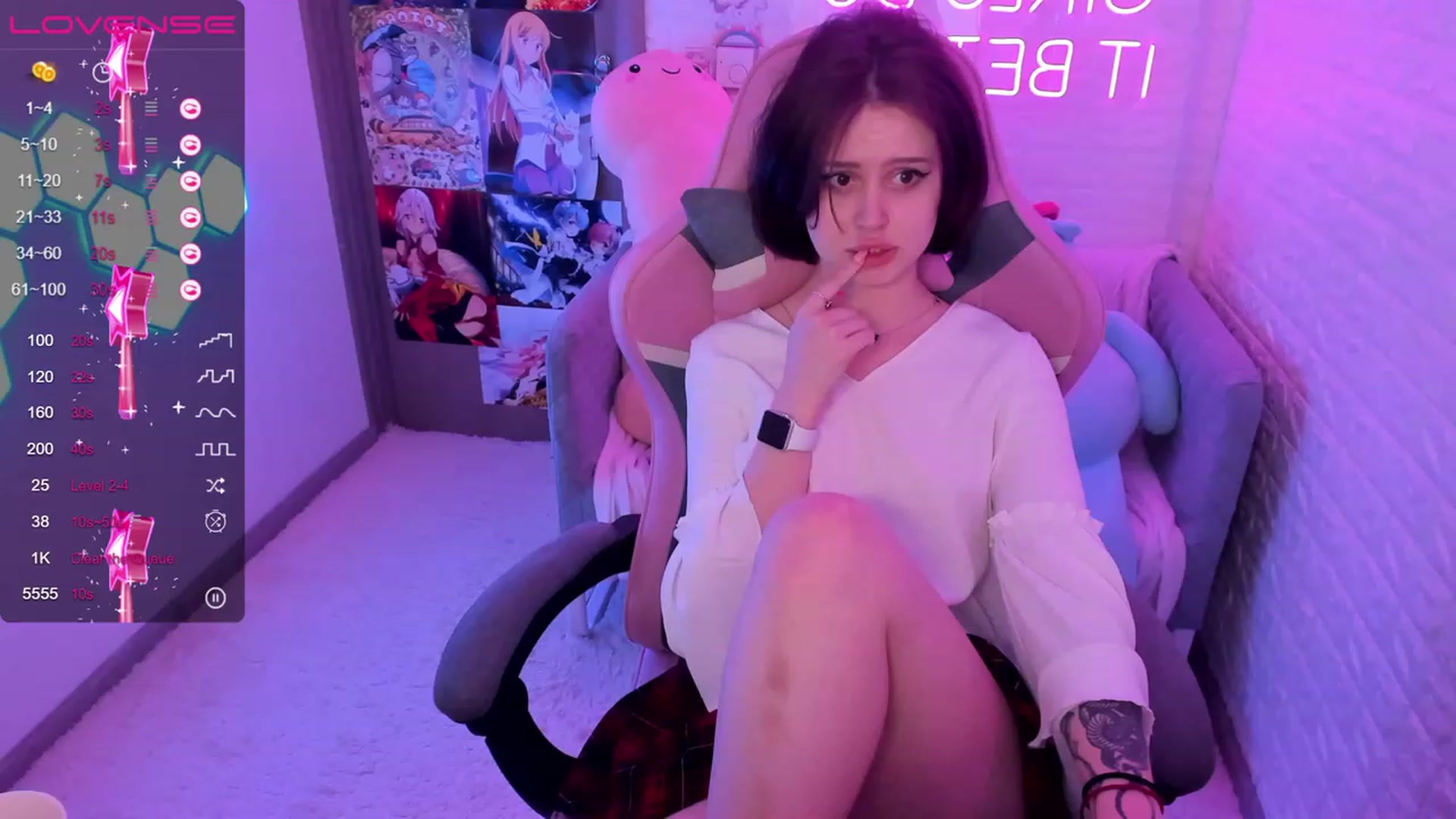 Gallery image thumbnail from MaryLee's myfreecams stream on, 05/12/2023, 12:01 image 17 of 20