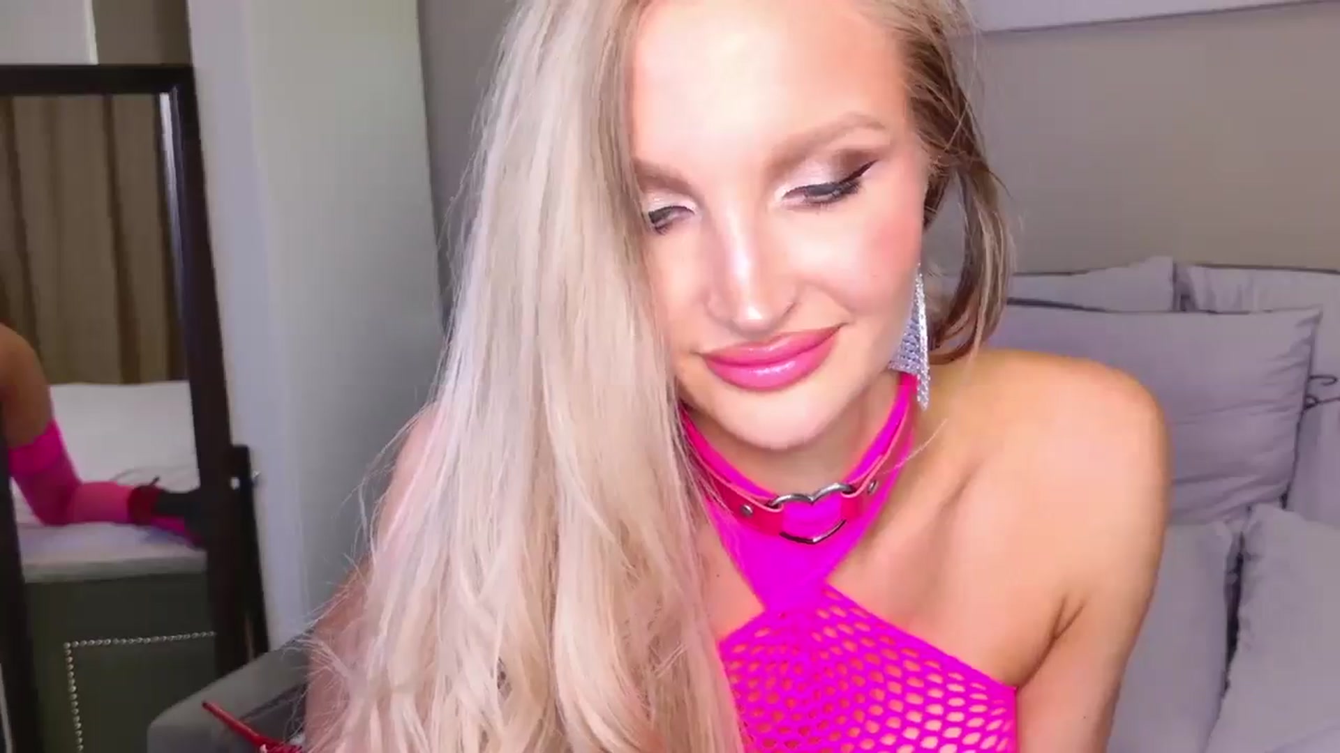 Gallery image thumbnail from MaryLight's myfreecams stream on, 05/09/2025, 16:15 image 12 of 20