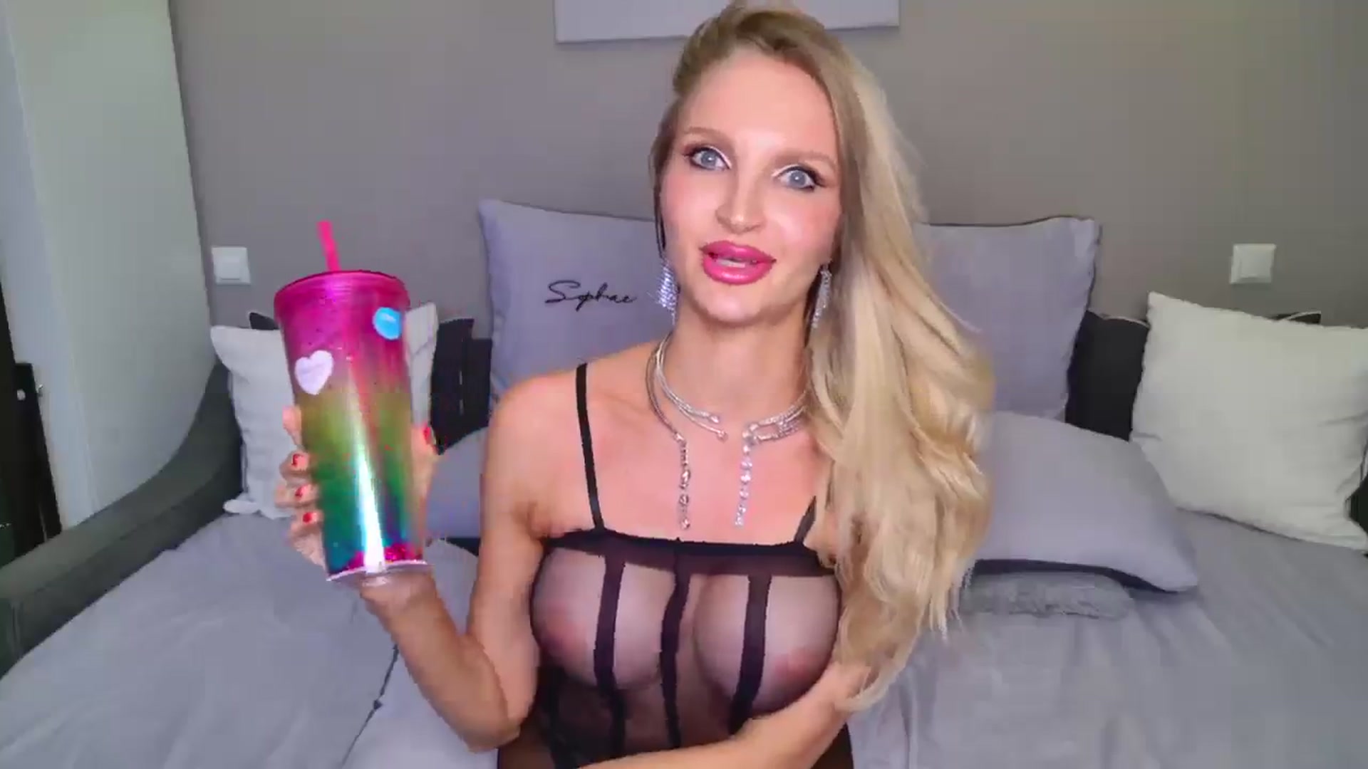 Gallery image thumbnail from MaryLight's myfreecams stream on, 05/10/2025, 19:21 image 8 of 20