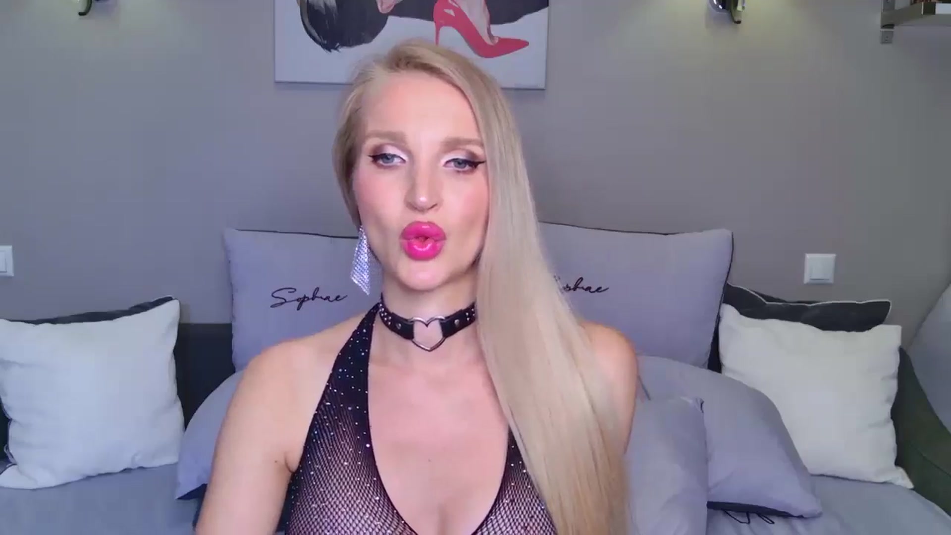 Gallery image thumbnail from MaryLight's myfreecams stream on, 07/09/2025, 04:16 image 16 of 20