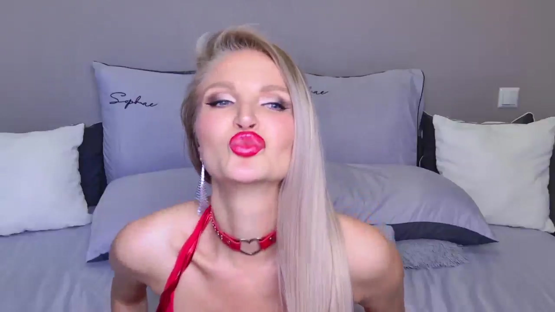 Gallery image thumbnail from MaryLight's myfreecams stream on, 08/08/2025, 20:14 image 7 of 20
