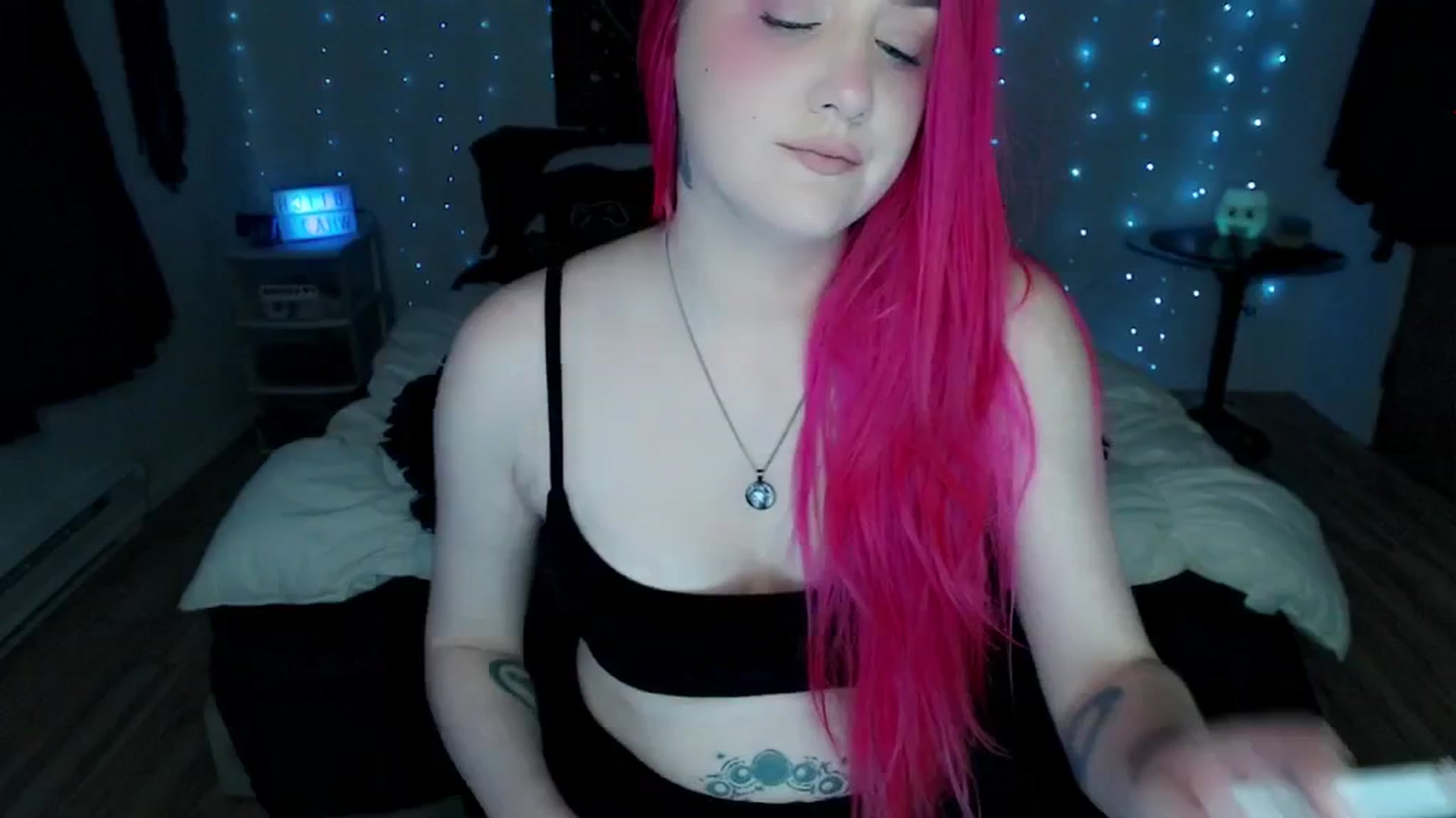 Gallery image thumbnail from MaryMary_'s myfreecams stream on, 10/16/2025, 03:10 image 17 of 20