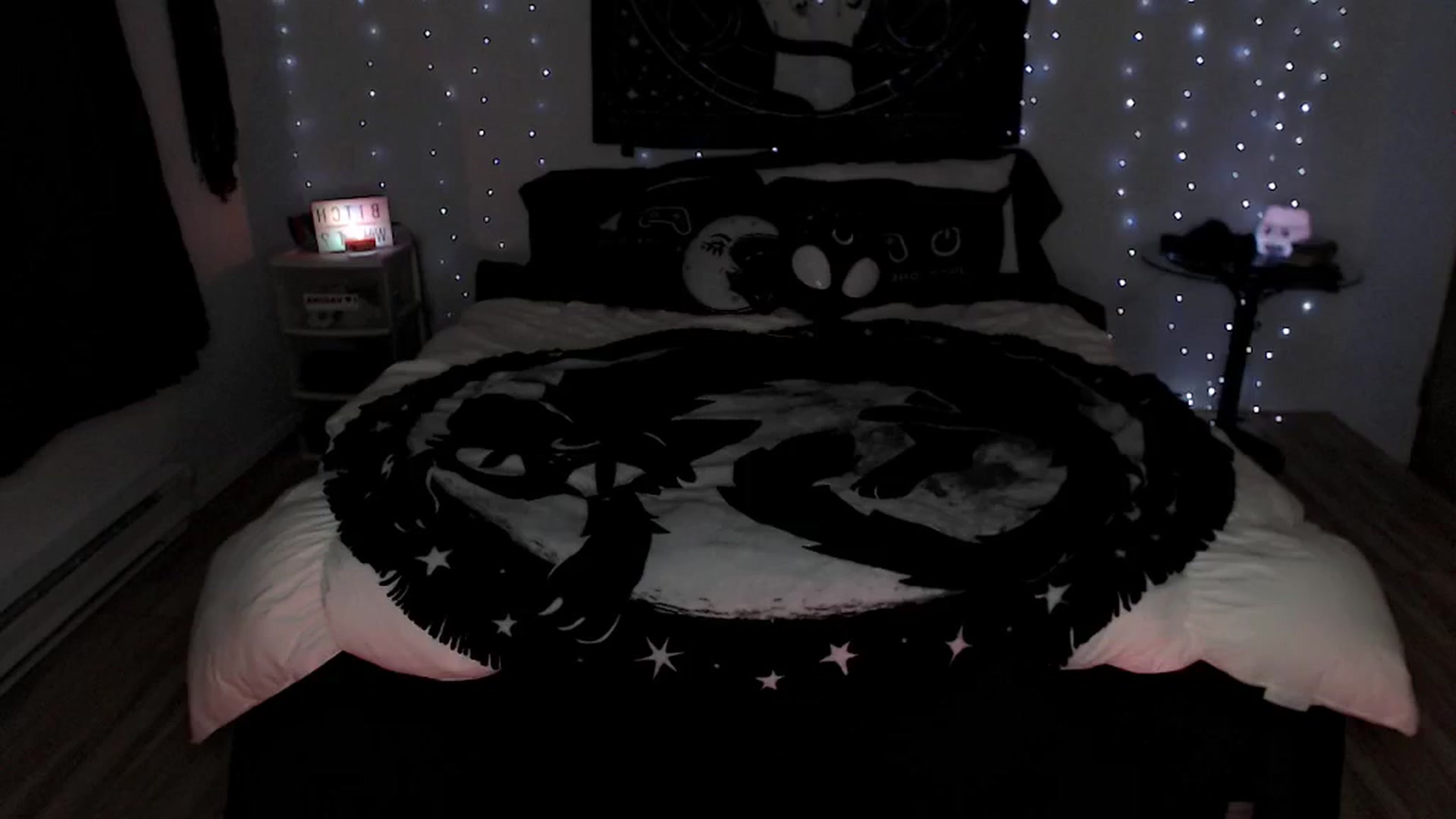 Gallery image thumbnail from MaryMary_'s myfreecams stream on, 10/21/2025, 04:42 image 8 of 20