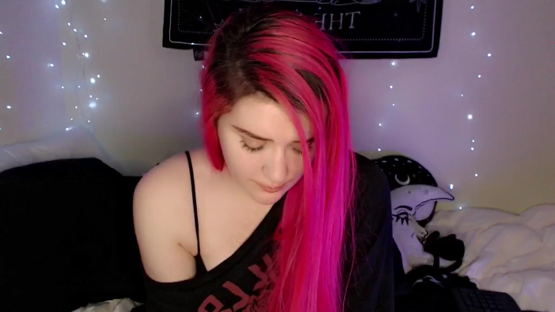 Gallery image thumbnail from MaryMary_'s myfreecams stream on, 02/14/2026, 07:33 image 14 of 20