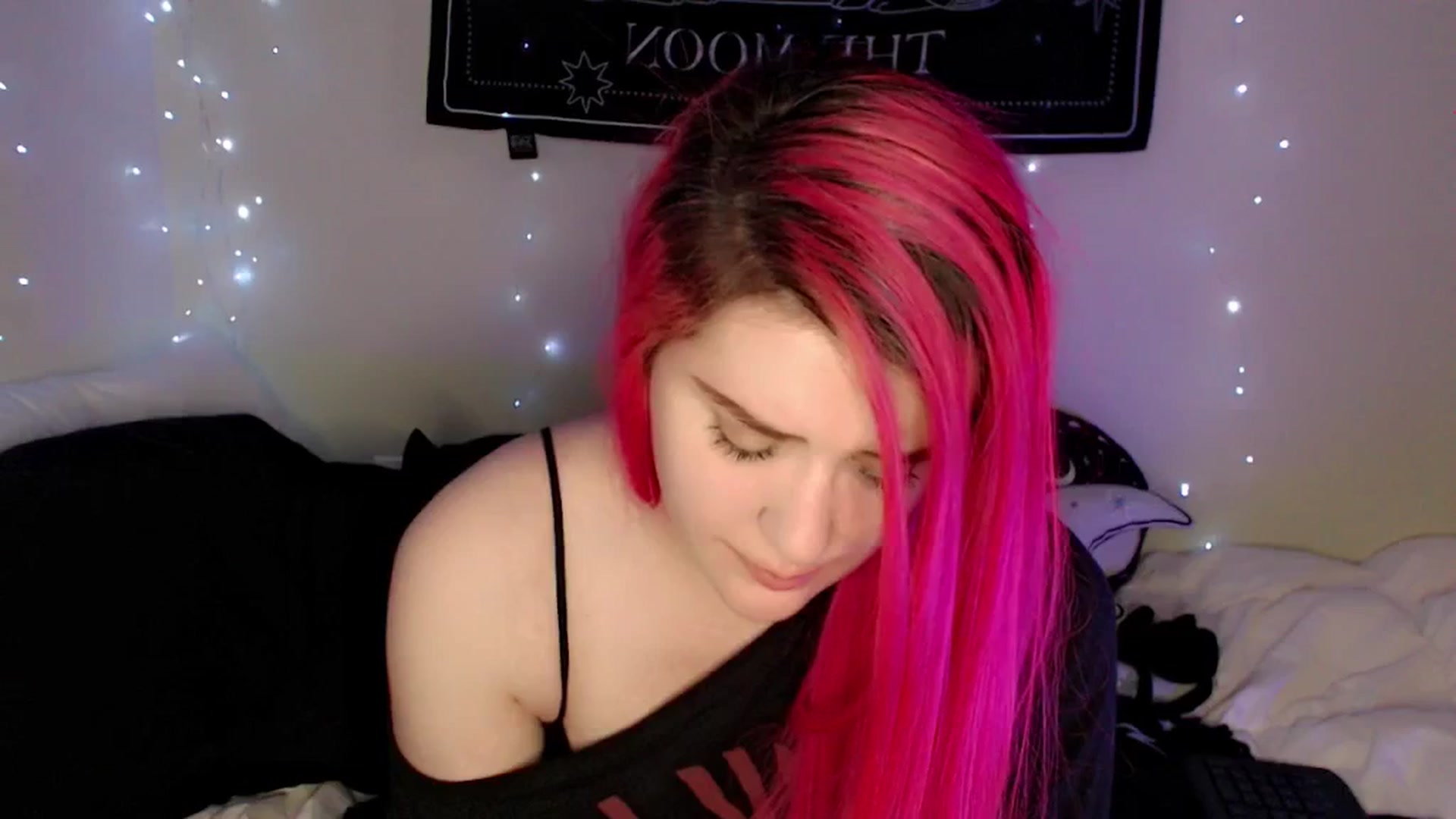 Gallery image thumbnail from MaryMary_'s myfreecams stream on, 02/14/2026, 07:33 image 15 of 20