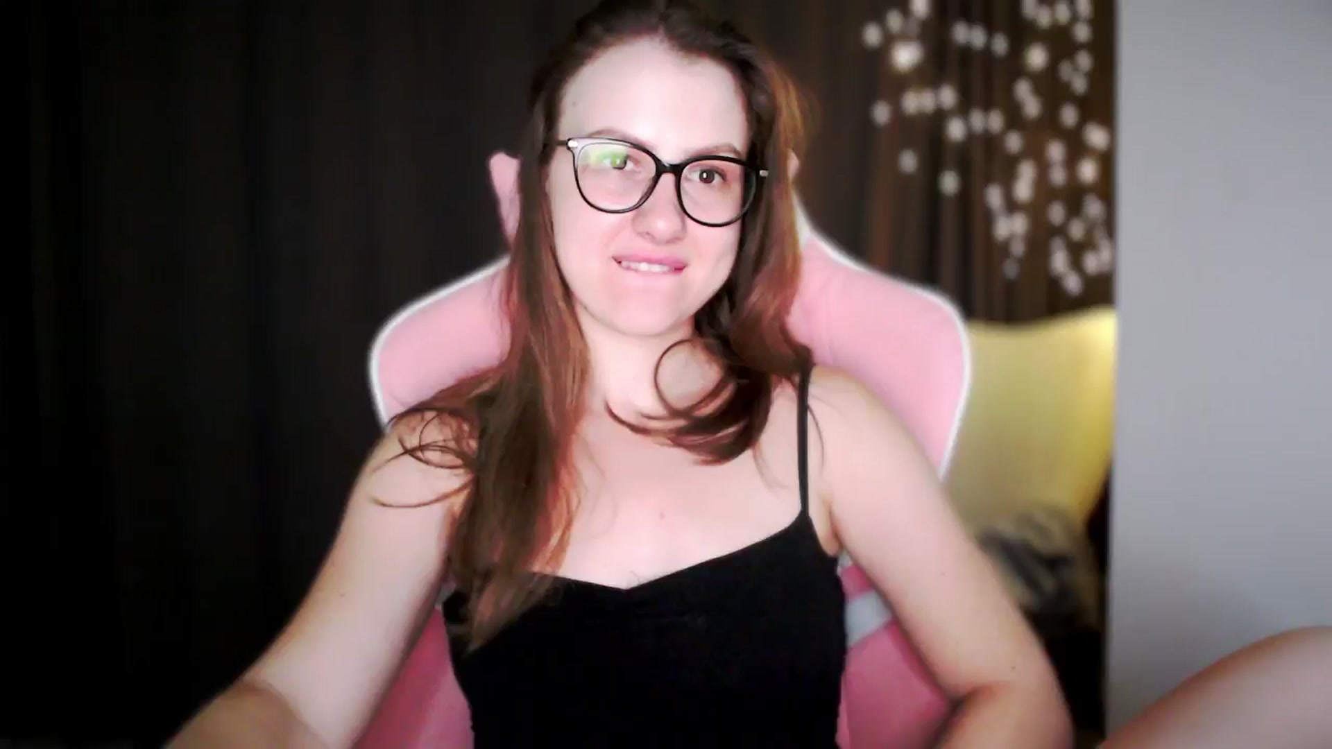 Gallery image thumbnail from MaryMe_'s myfreecams stream on, 07/13/2024, 01:21 image 18 of 20