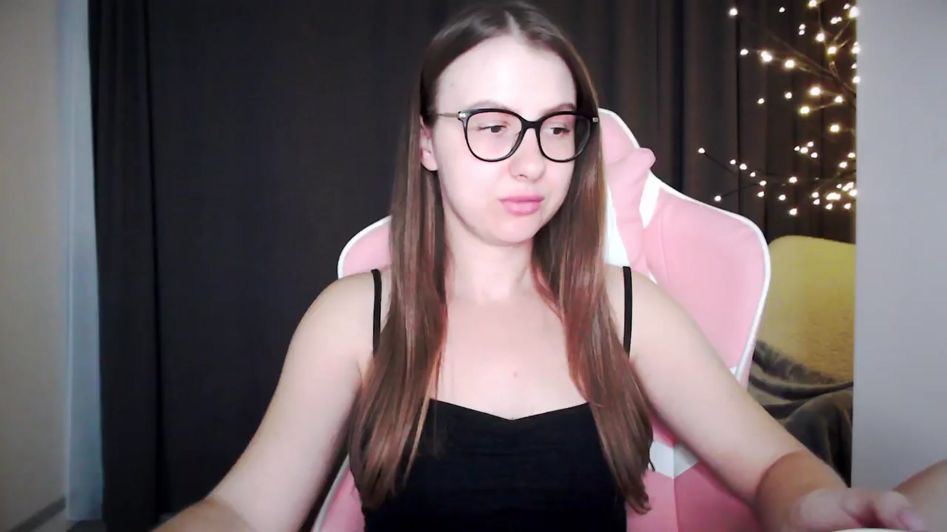 Gallery image thumbnail from MaryMe_'s myfreecams stream on, 08/02/2024, 23:23 image 1 of 20