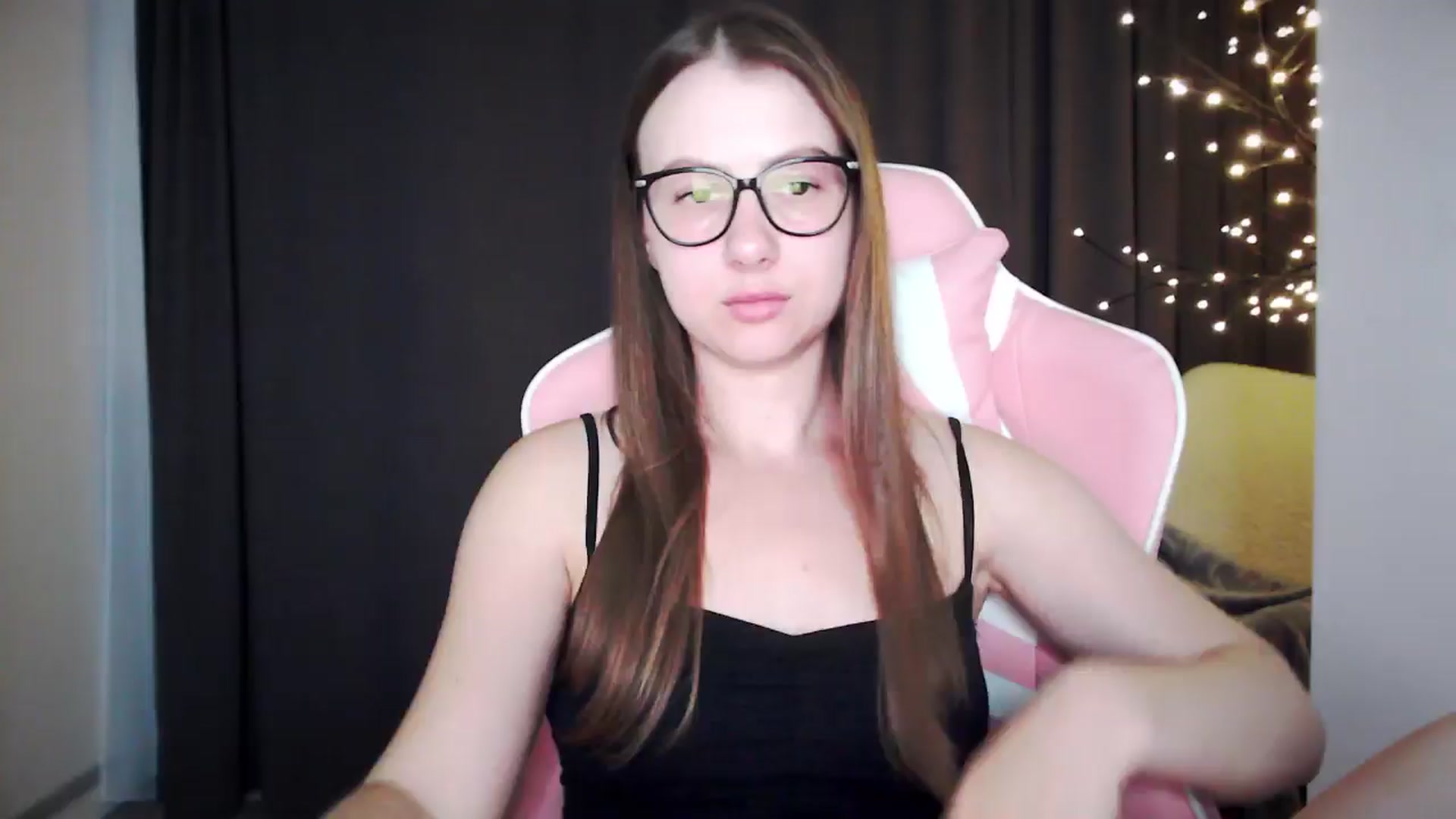 Gallery image thumbnail from MaryMe_'s myfreecams stream on, 08/02/2024, 23:23 image 6 of 20