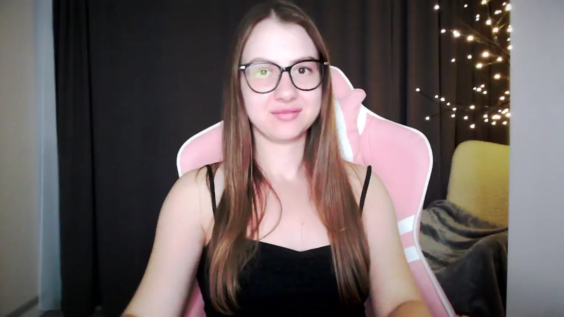 Gallery image thumbnail from MaryMe_'s myfreecams stream on, 08/02/2024, 23:23 image 14 of 20