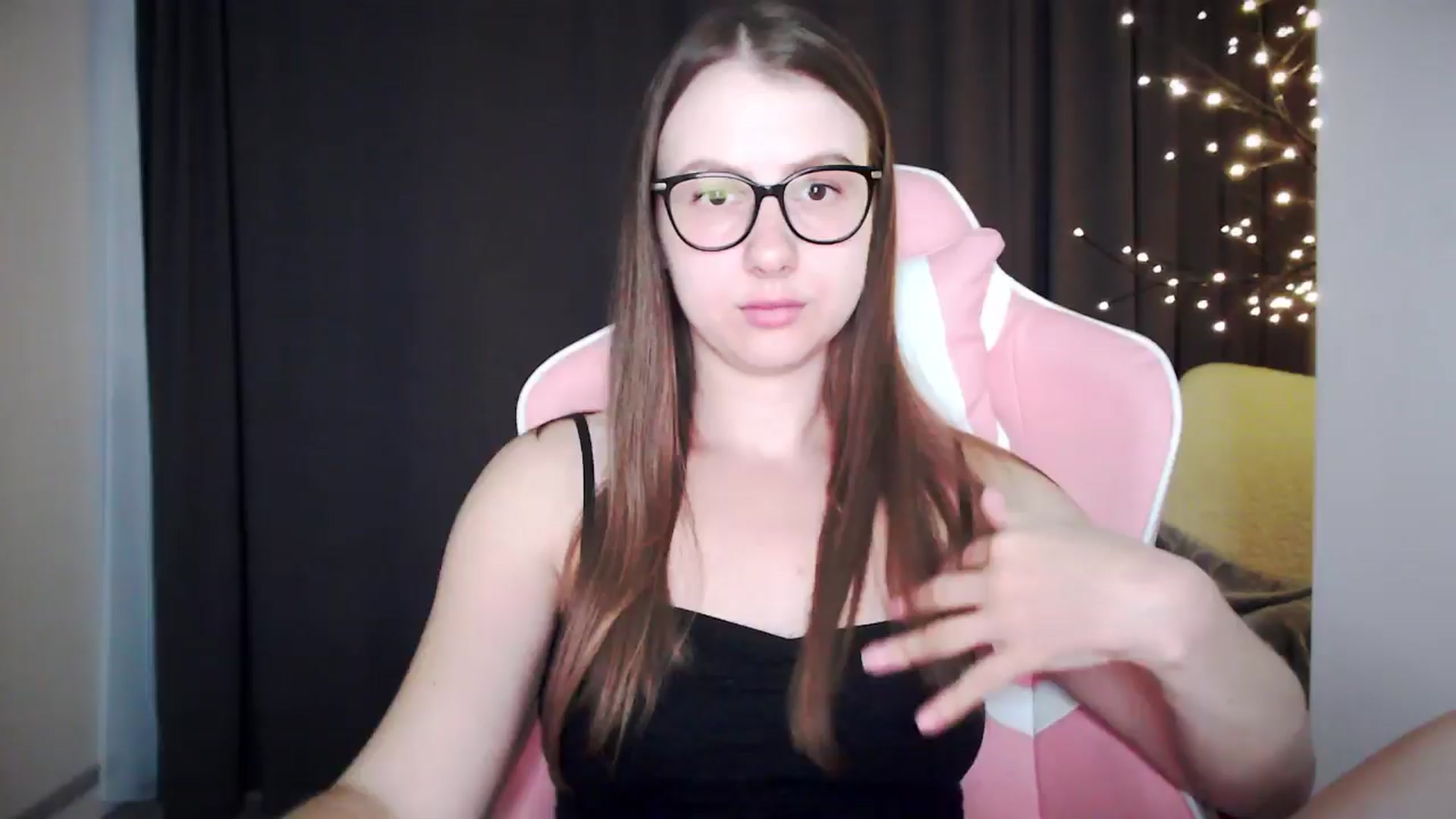 Gallery image thumbnail from MaryMe_'s myfreecams stream on, 08/02/2024, 23:23 image 7 of 20