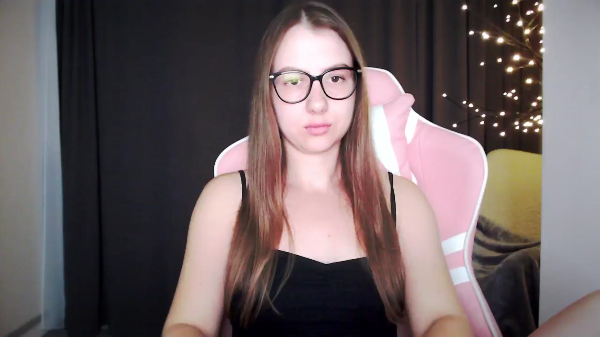 Gallery image thumbnail from MaryMe_'s myfreecams stream on, 08/02/2024, 23:23 image 4 of 20