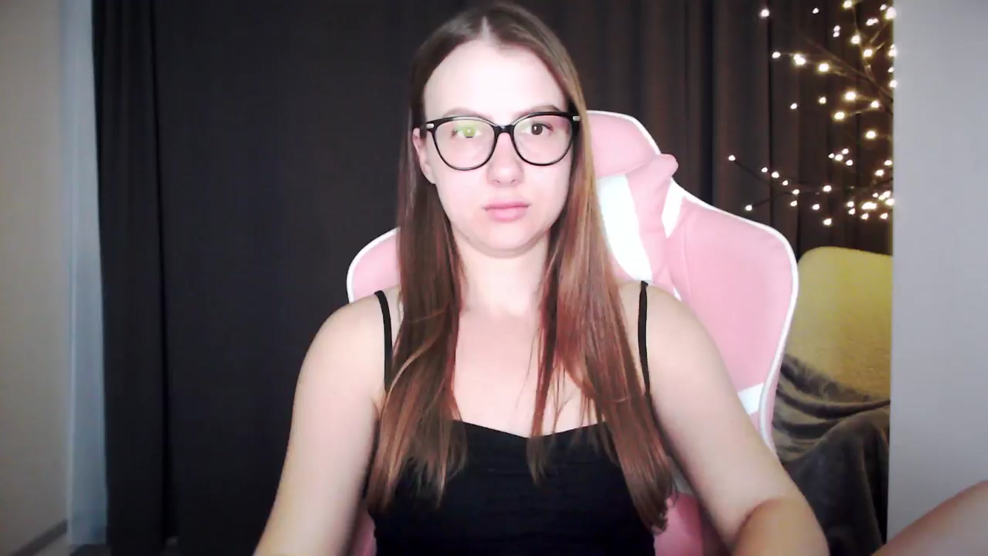 Gallery image thumbnail from MaryMe_'s myfreecams stream on, 08/02/2024, 23:23 image 9 of 20