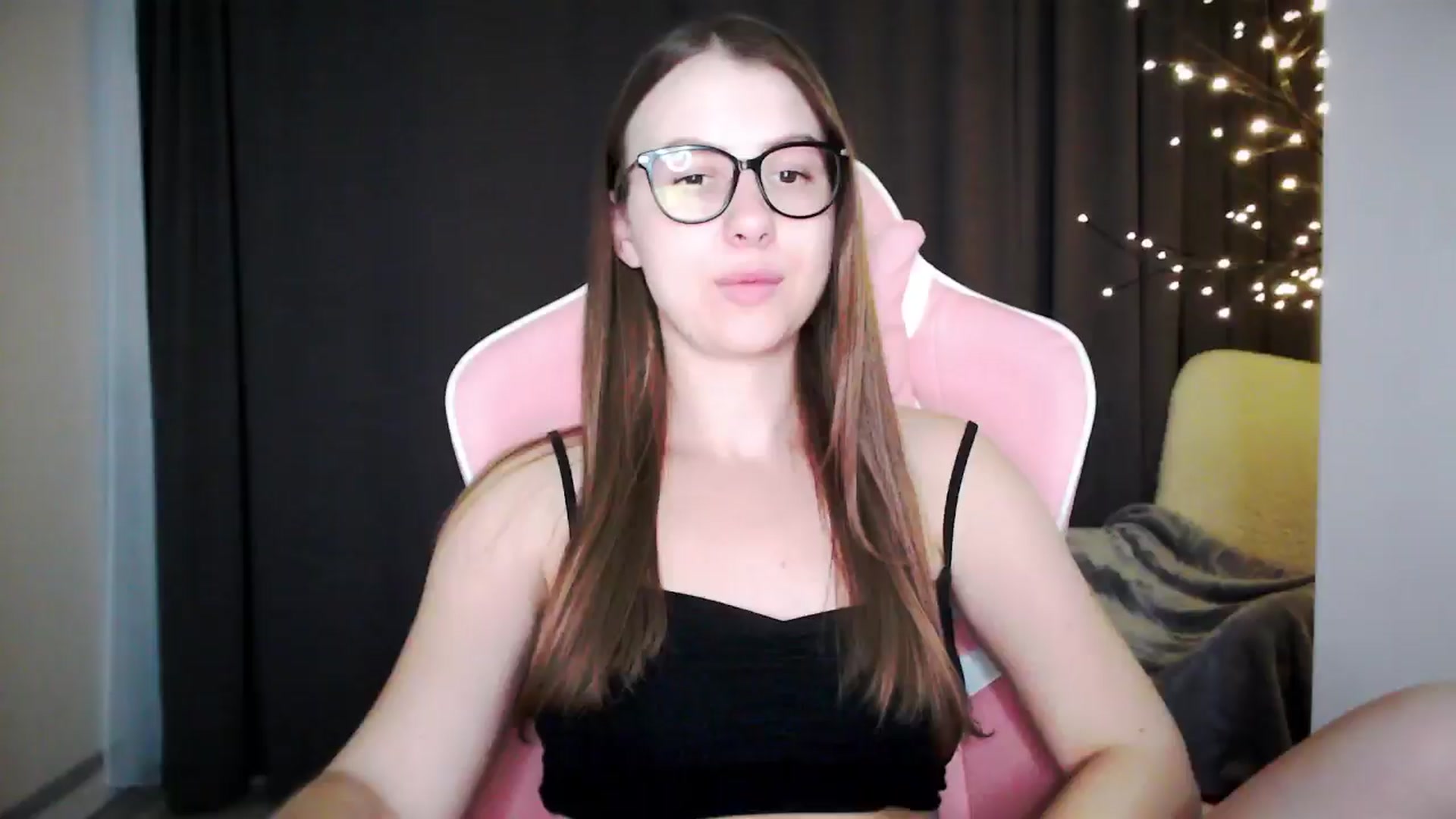 Gallery image thumbnail from MaryMe_'s myfreecams stream on, 08/03/2024, 24:30 image 11 of 20