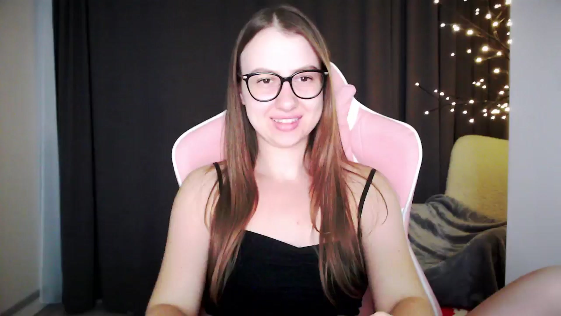 Gallery image thumbnail from MaryMe_'s myfreecams stream on, 08/03/2024, 24:30 image 7 of 20