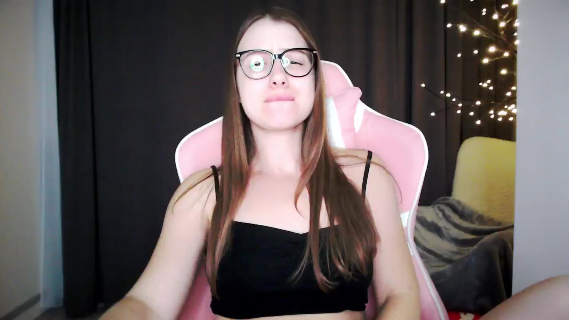 Gallery image thumbnail from MaryMe_'s myfreecams stream on, 08/03/2024, 24:30 image 9 of 20