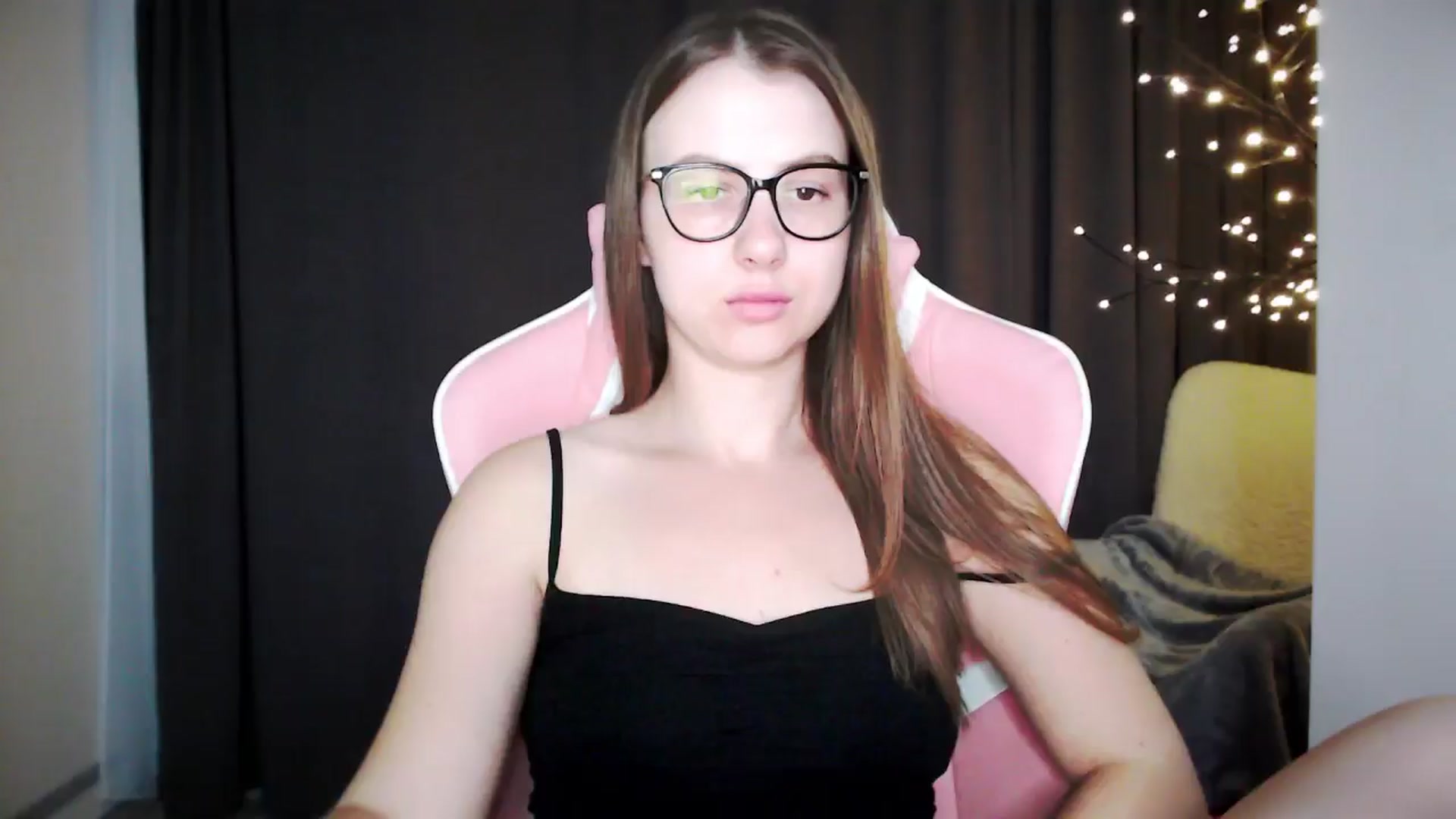 Gallery image thumbnail from MaryMe_'s myfreecams stream on, 08/03/2024, 24:30 image 10 of 20