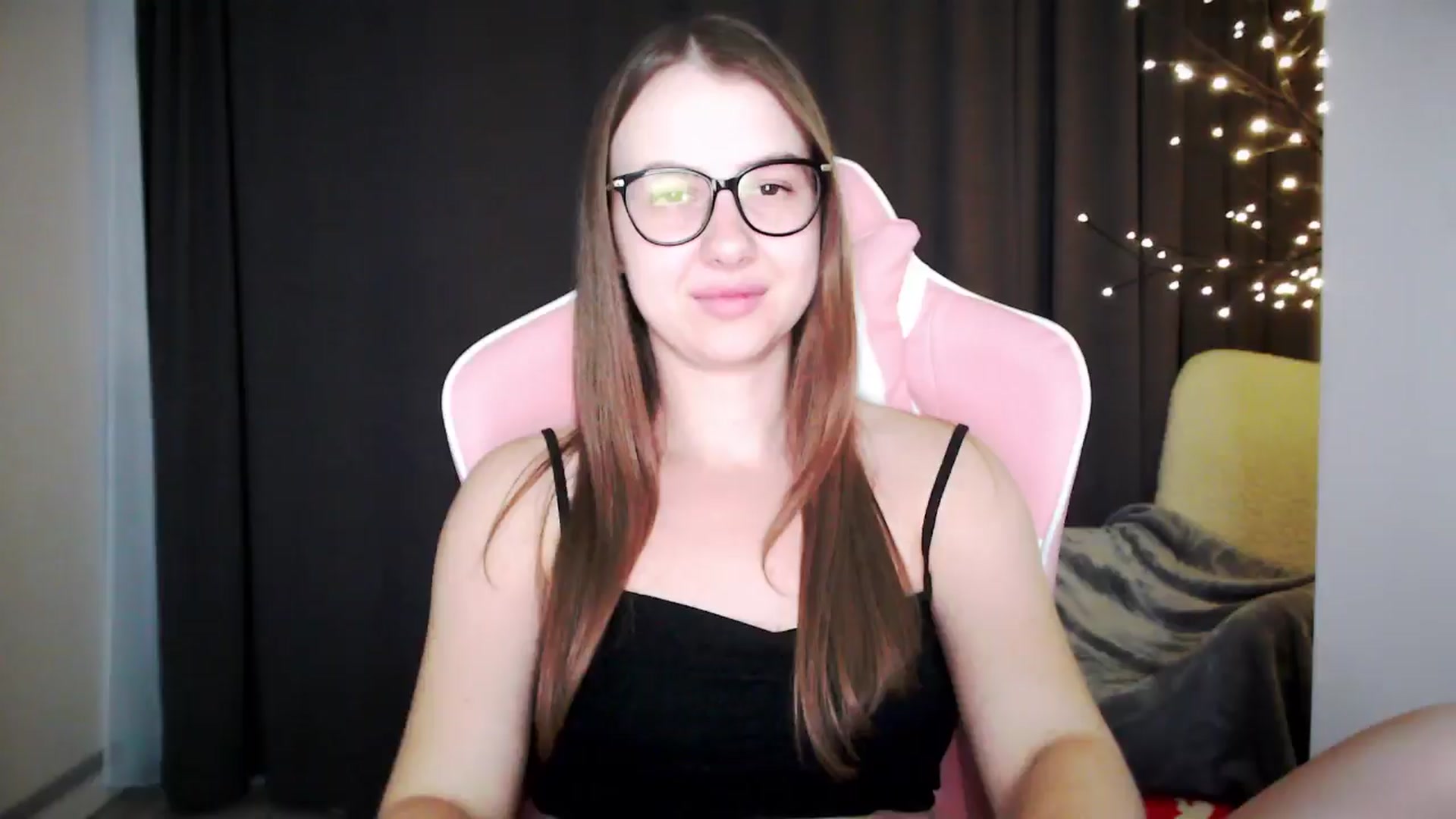 Gallery image thumbnail from MaryMe_'s myfreecams stream on, 08/03/2024, 24:30 image 16 of 20
