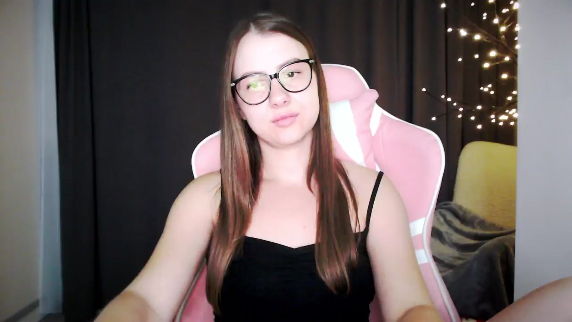Gallery image thumbnail from MaryMe_'s myfreecams stream on, 08/03/2024, 24:30 image 5 of 20