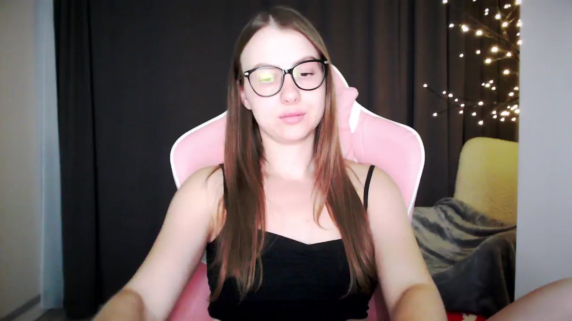 Gallery image thumbnail from MaryMe_'s myfreecams stream on, 08/03/2024, 24:30 image 13 of 20