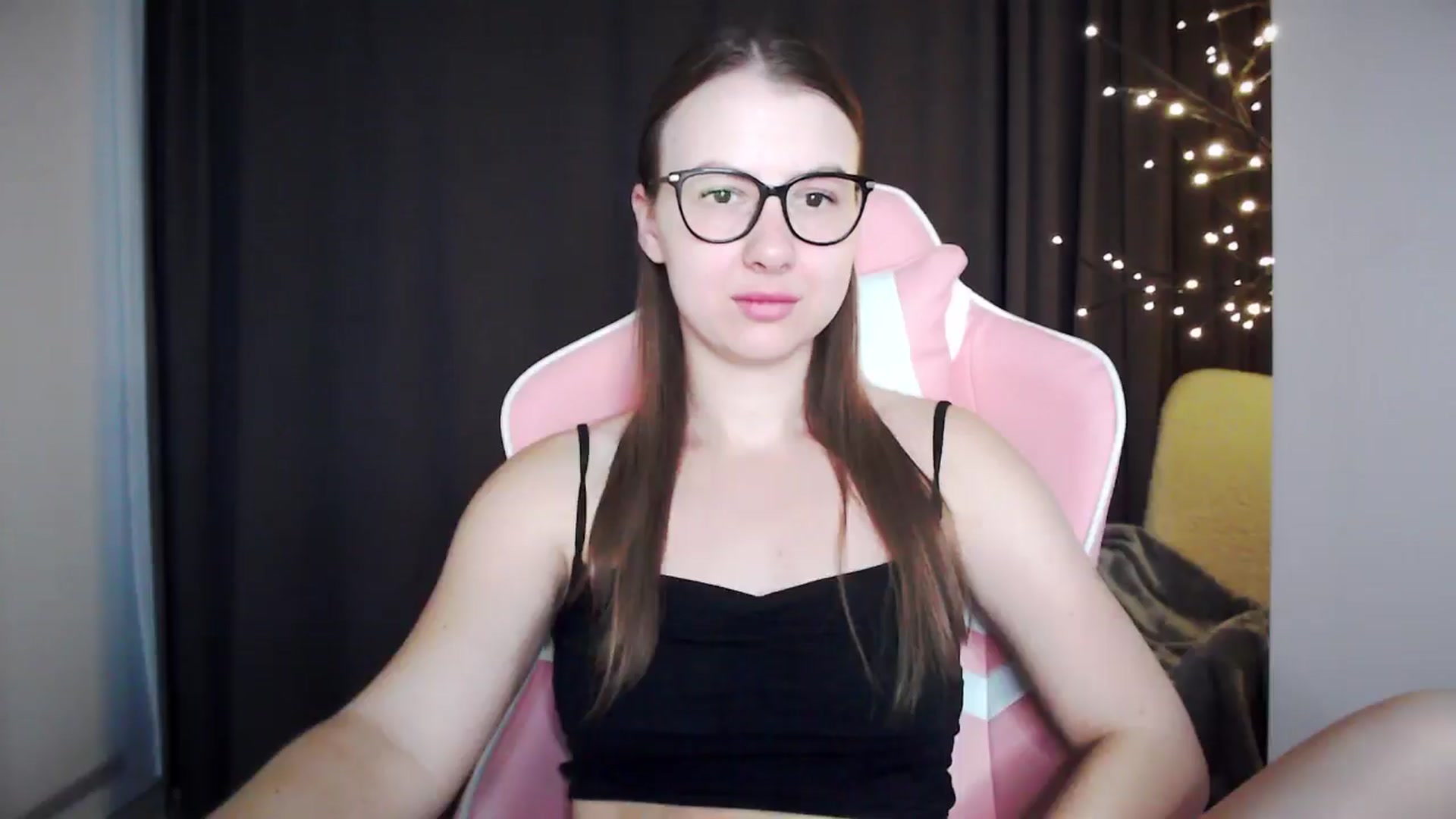 Gallery image thumbnail from MaryMe_'s myfreecams stream on, 08/04/2024, 01:03 image 14 of 20