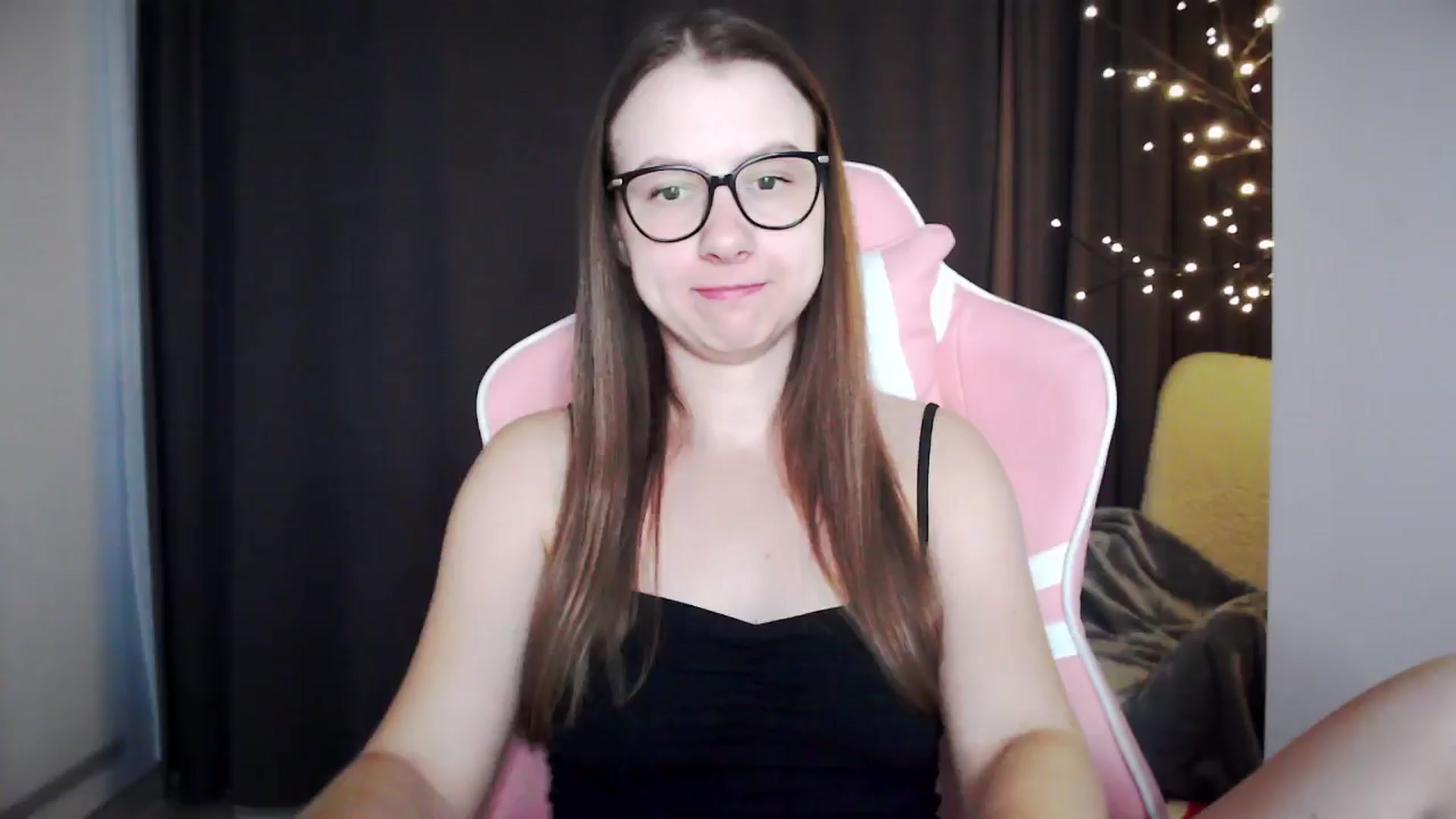 Gallery image thumbnail from MaryMe_'s myfreecams stream on, 08/04/2024, 01:03 image 2 of 20