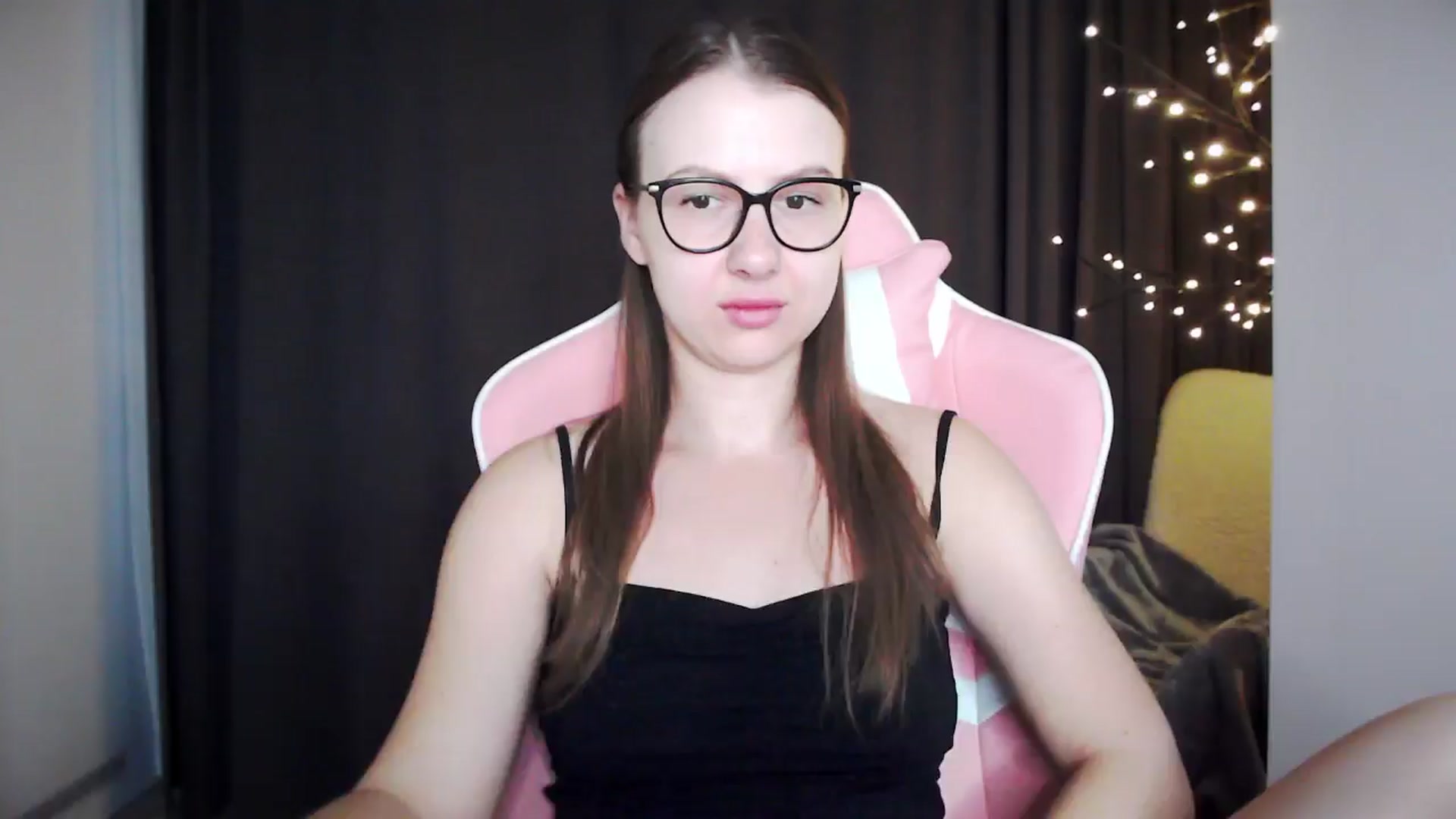Gallery image thumbnail from MaryMe_'s myfreecams stream on, 08/04/2024, 01:03 image 19 of 20