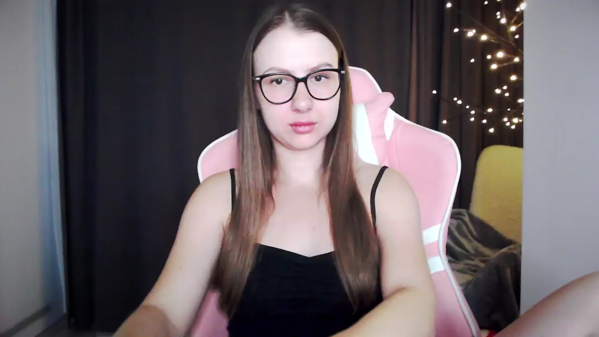 Gallery image thumbnail from MaryMe_'s myfreecams stream on, 08/04/2024, 01:03 image 7 of 20