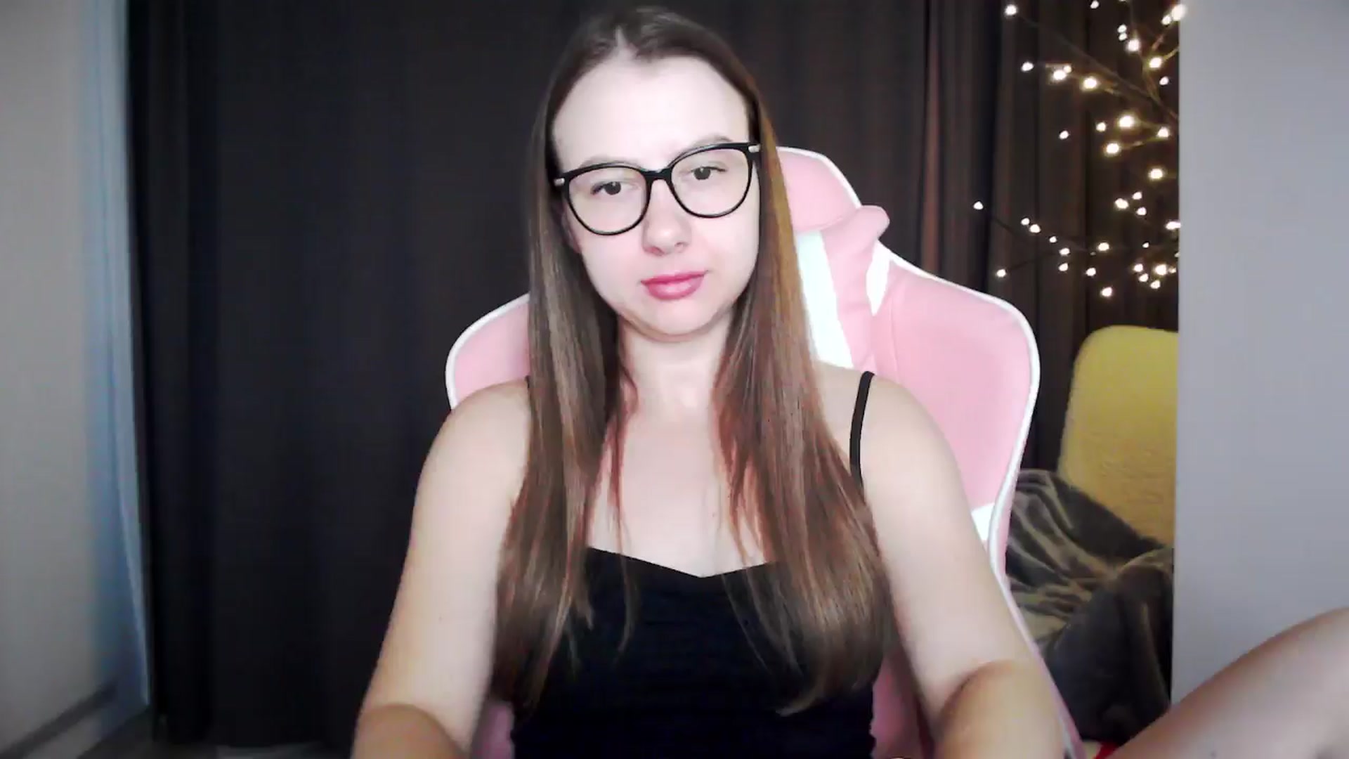 Gallery image thumbnail from MaryMe_'s myfreecams stream on, 08/04/2024, 01:03 image 1 of 20