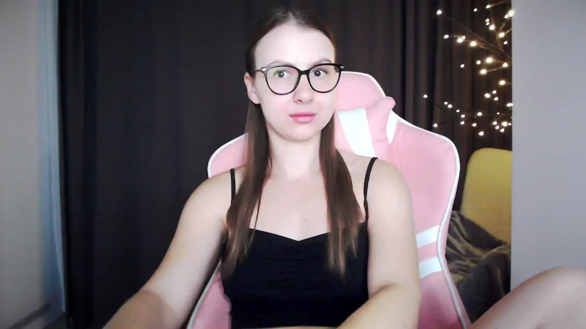 Gallery image thumbnail from MaryMe_'s myfreecams stream on, 08/04/2024, 01:03 image 12 of 20