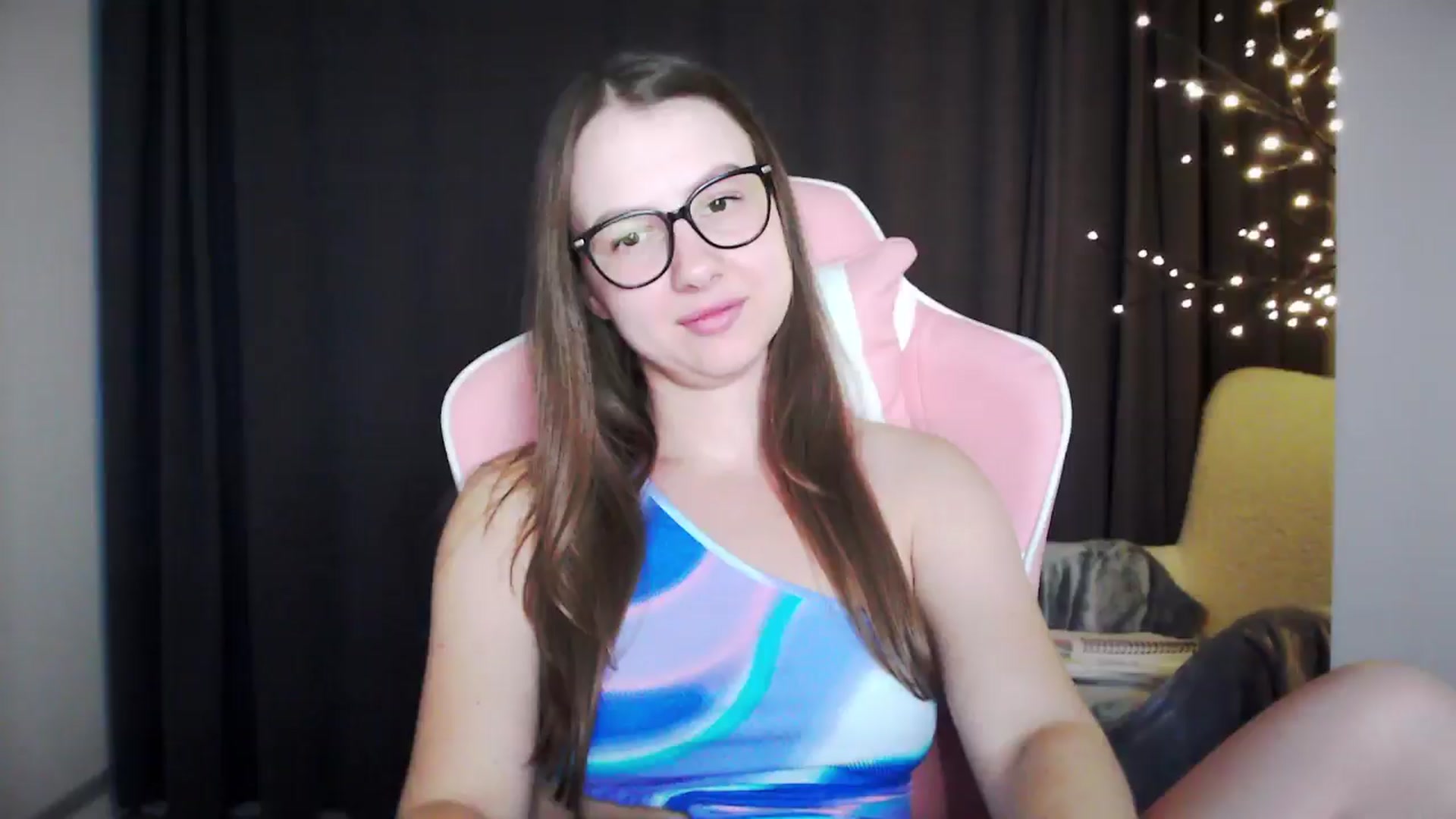 Gallery image thumbnail from MaryMe_'s myfreecams stream on, 08/07/2024, 22:05 image 18 of 20