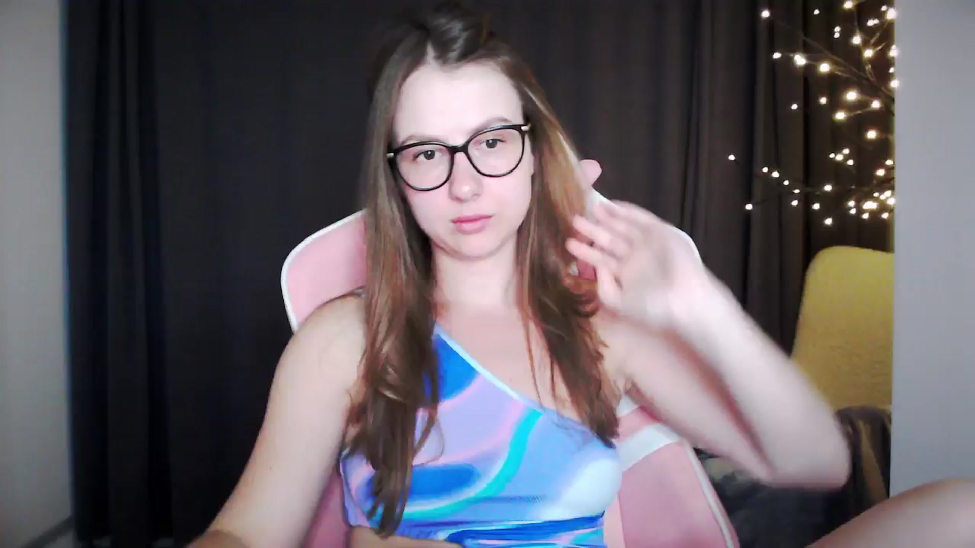 Gallery image thumbnail from MaryMe_'s myfreecams stream on, 08/07/2024, 22:05 image 10 of 20