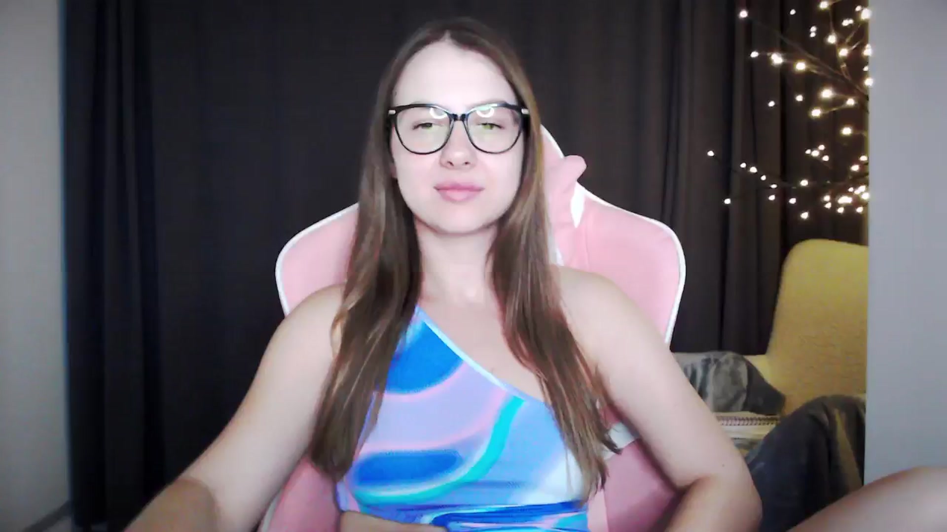 Gallery image thumbnail from MaryMe_'s myfreecams stream on, 08/07/2024, 22:05 image 12 of 20