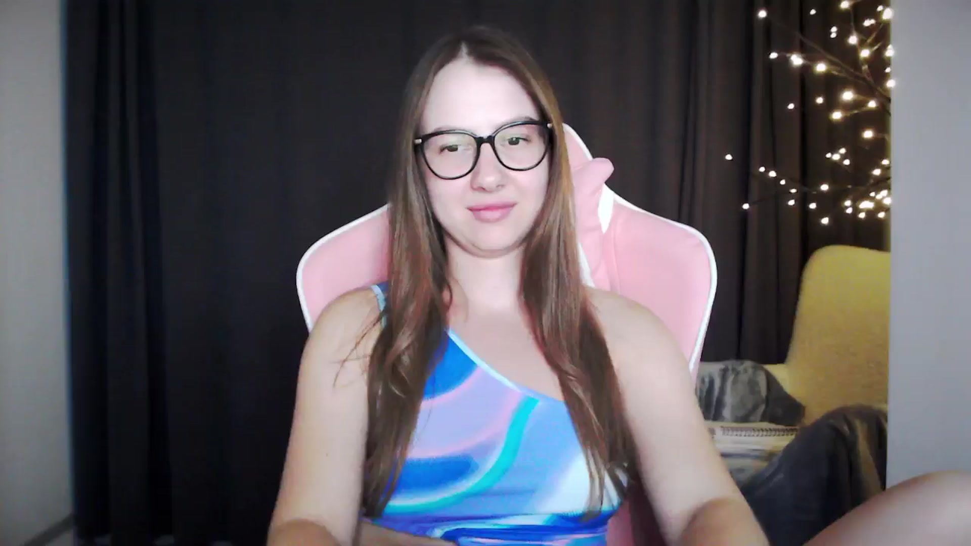 Gallery image thumbnail from MaryMe_'s myfreecams stream on, 08/07/2024, 22:05 image 16 of 20