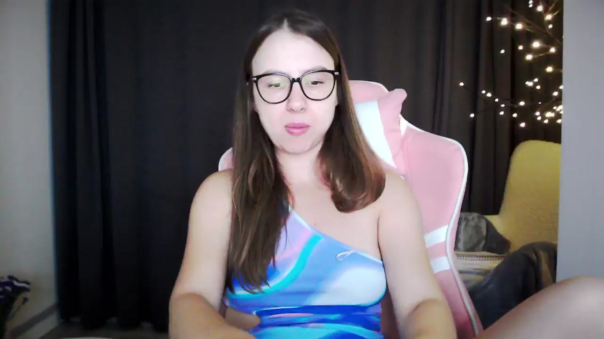 Gallery image thumbnail from MaryMe_'s myfreecams stream on, 08/08/2024, 01:06 image 10 of 20