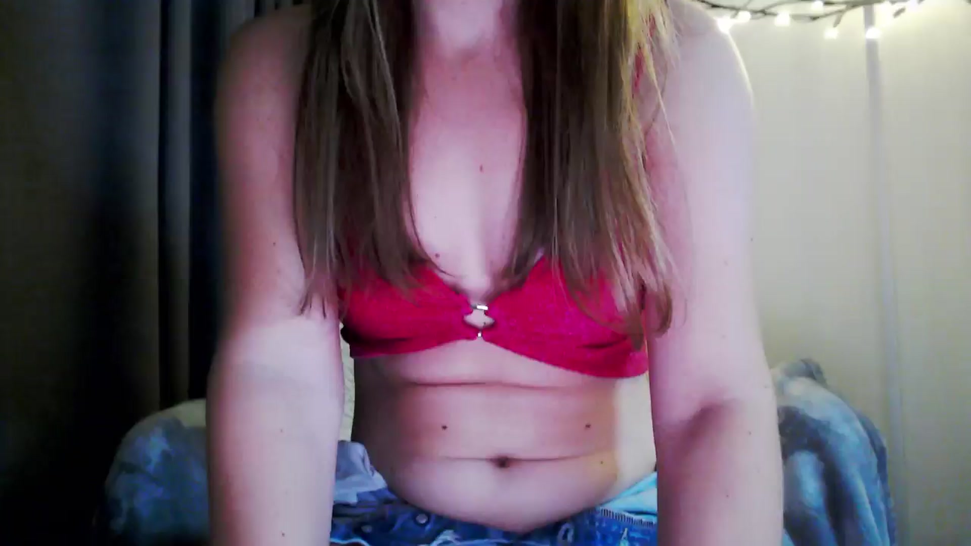 Gallery image thumbnail from MaryMe_'s myfreecams stream on, 08/11/2024, 02:19 image 10 of 20
