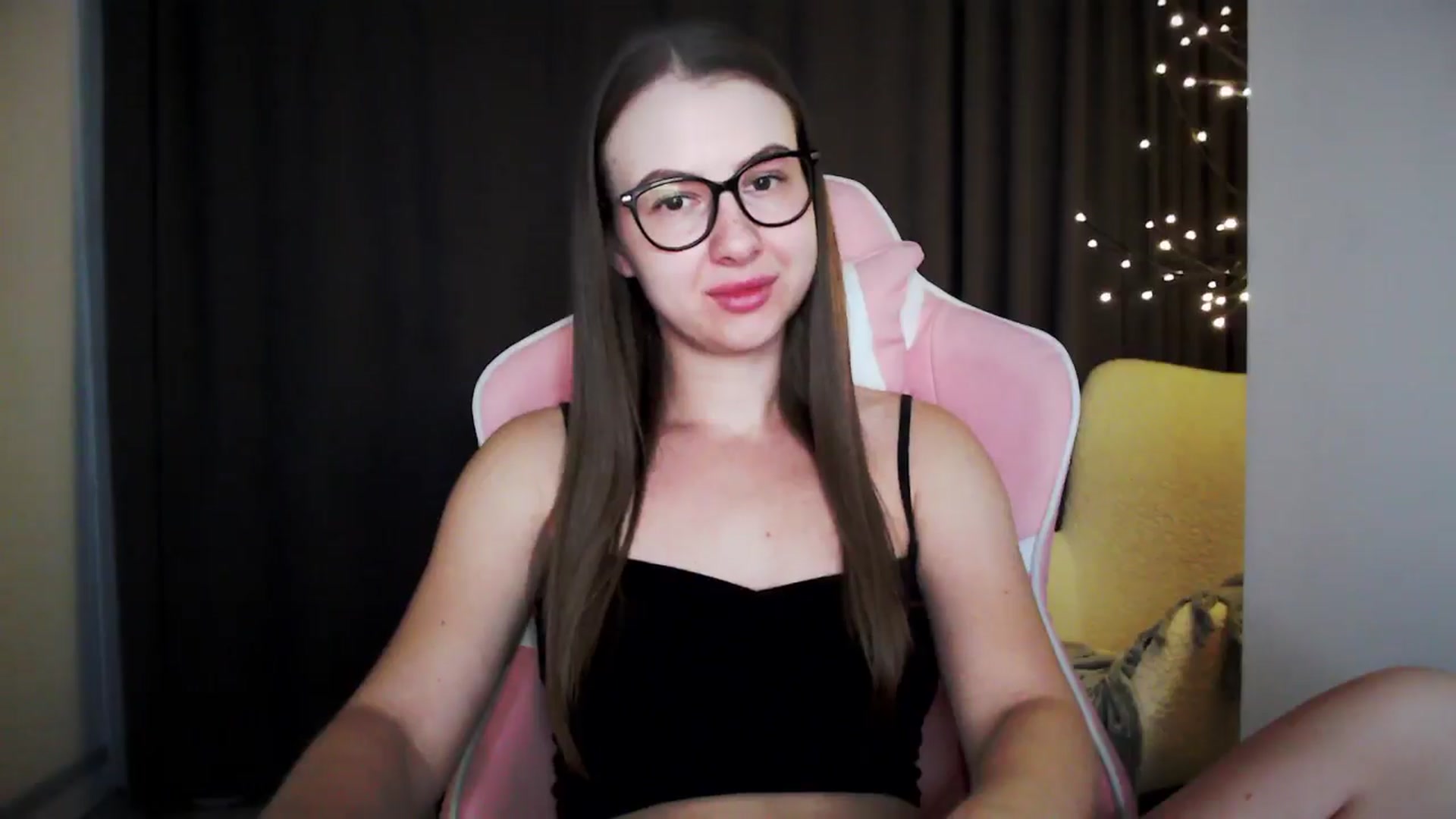 Gallery image thumbnail from MaryMe_'s myfreecams stream on, 08/15/2024, 23:21 image 5 of 20