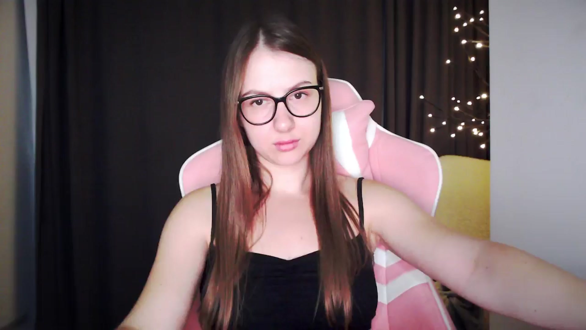 Gallery image thumbnail from MaryMe_'s myfreecams stream on, 08/21/2024, 24:40 image 9 of 20