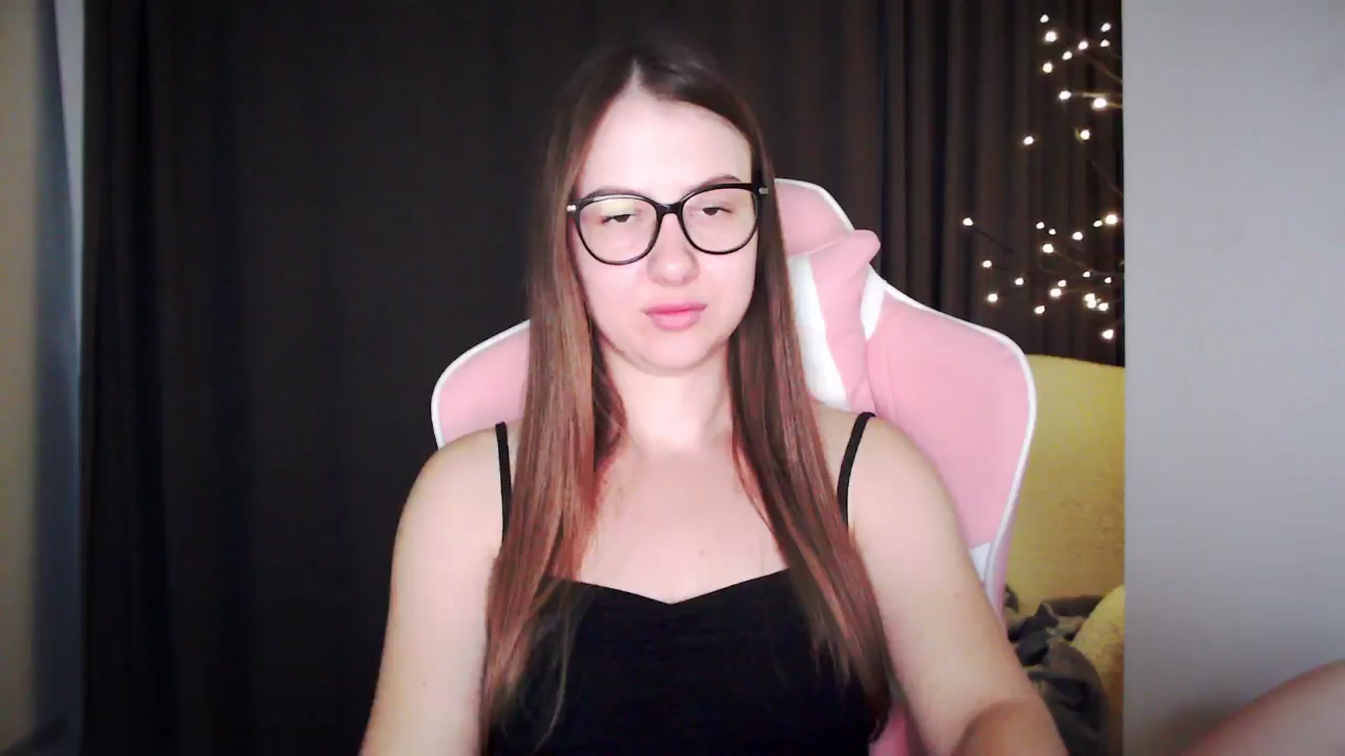 Gallery image thumbnail from MaryMe_'s myfreecams stream on, 08/21/2024, 24:40 image 4 of 20