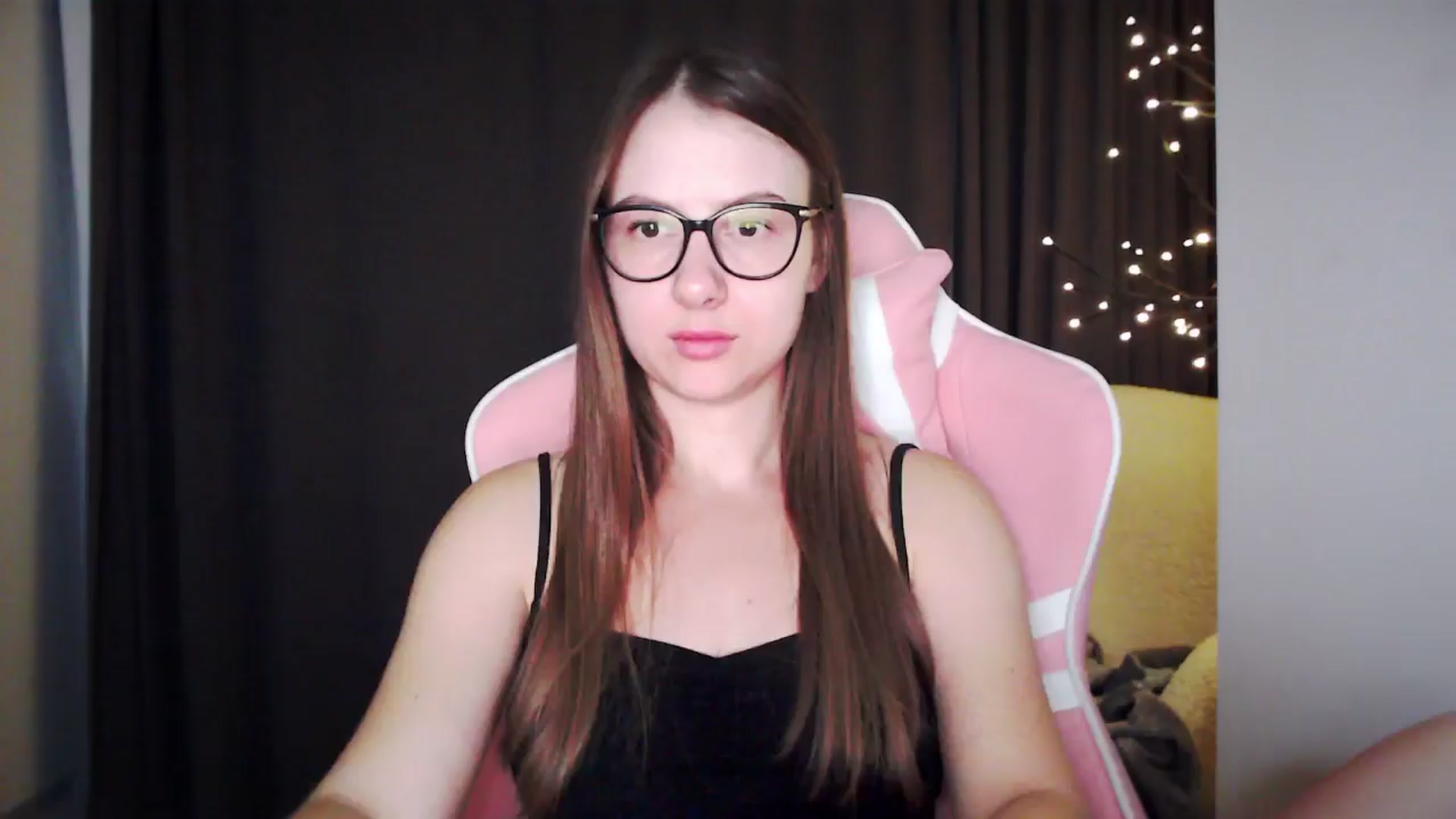 Gallery image thumbnail from MaryMe_'s myfreecams stream on, 08/21/2024, 24:40 image 6 of 20