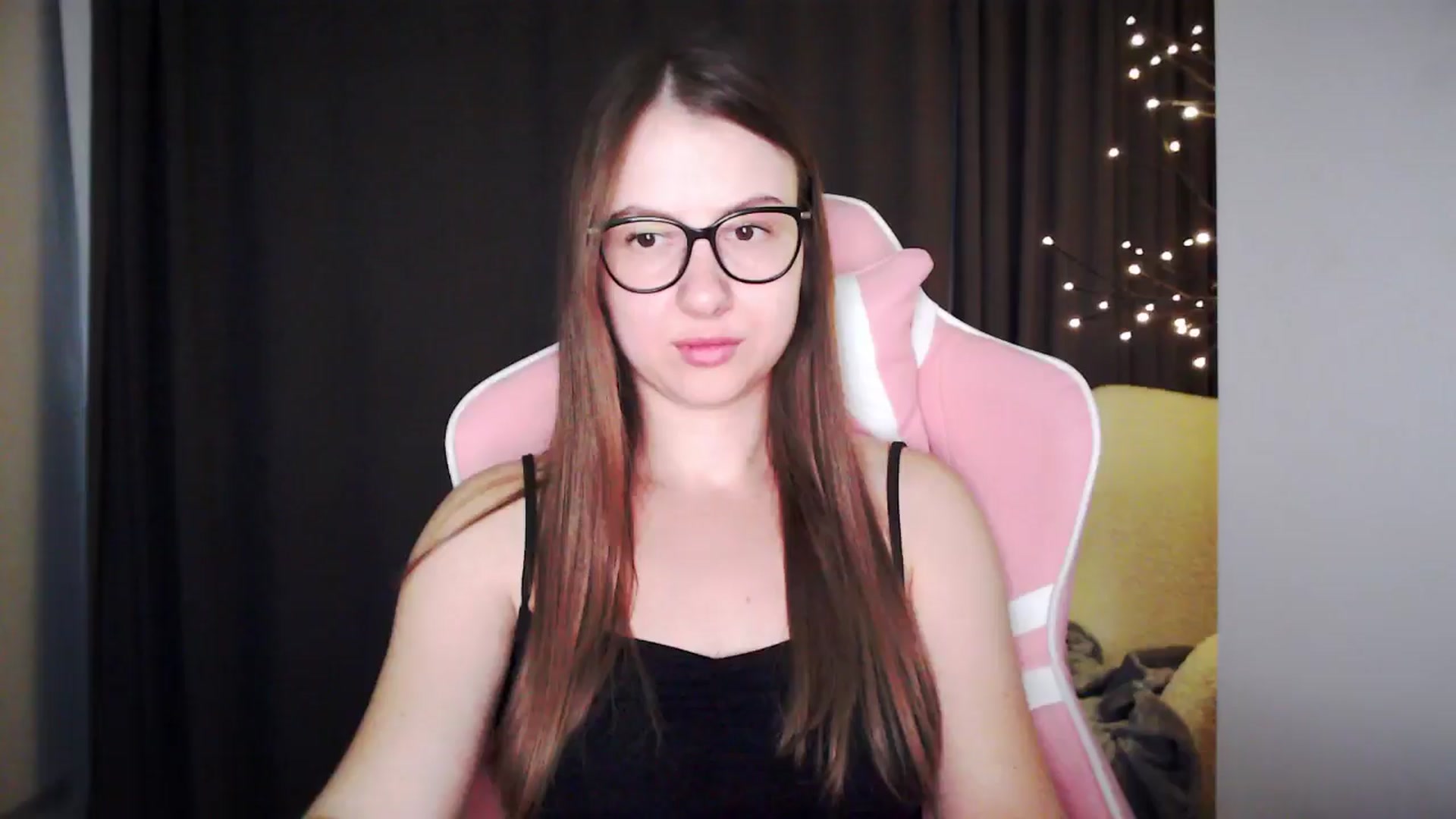 Gallery image thumbnail from MaryMe_'s myfreecams stream on, 08/21/2024, 24:40 image 12 of 20