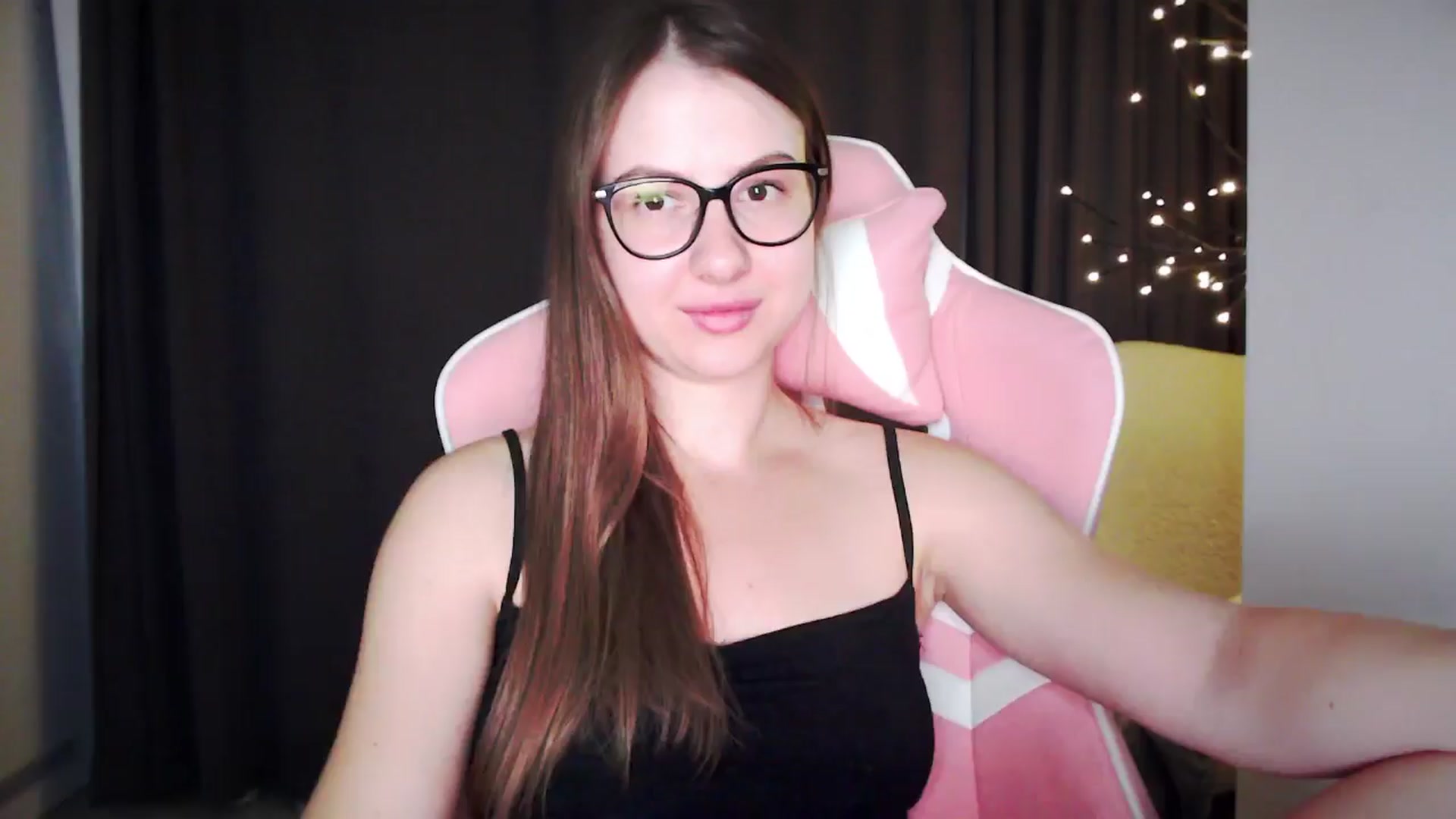 Gallery image thumbnail from MaryMe_'s myfreecams stream on, 08/21/2024, 01:37 image 12 of 20