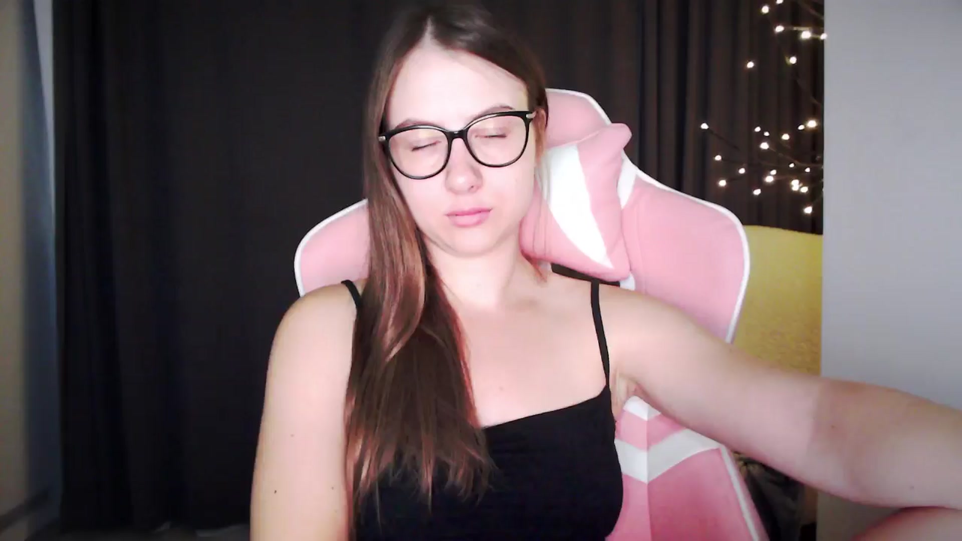 Gallery image thumbnail from MaryMe_'s myfreecams stream on, 08/21/2024, 01:37 image 11 of 20