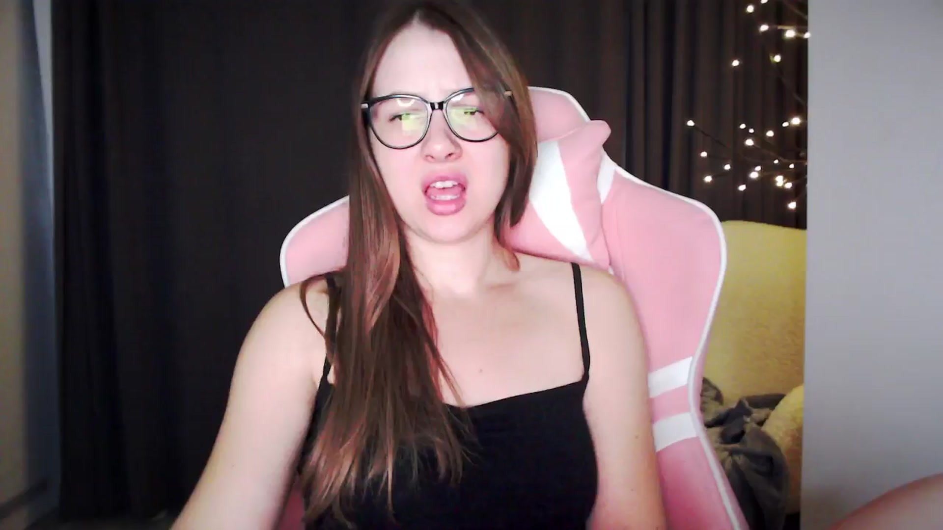 Gallery image thumbnail from MaryMe_'s myfreecams stream on, 08/21/2024, 01:37 image 8 of 20