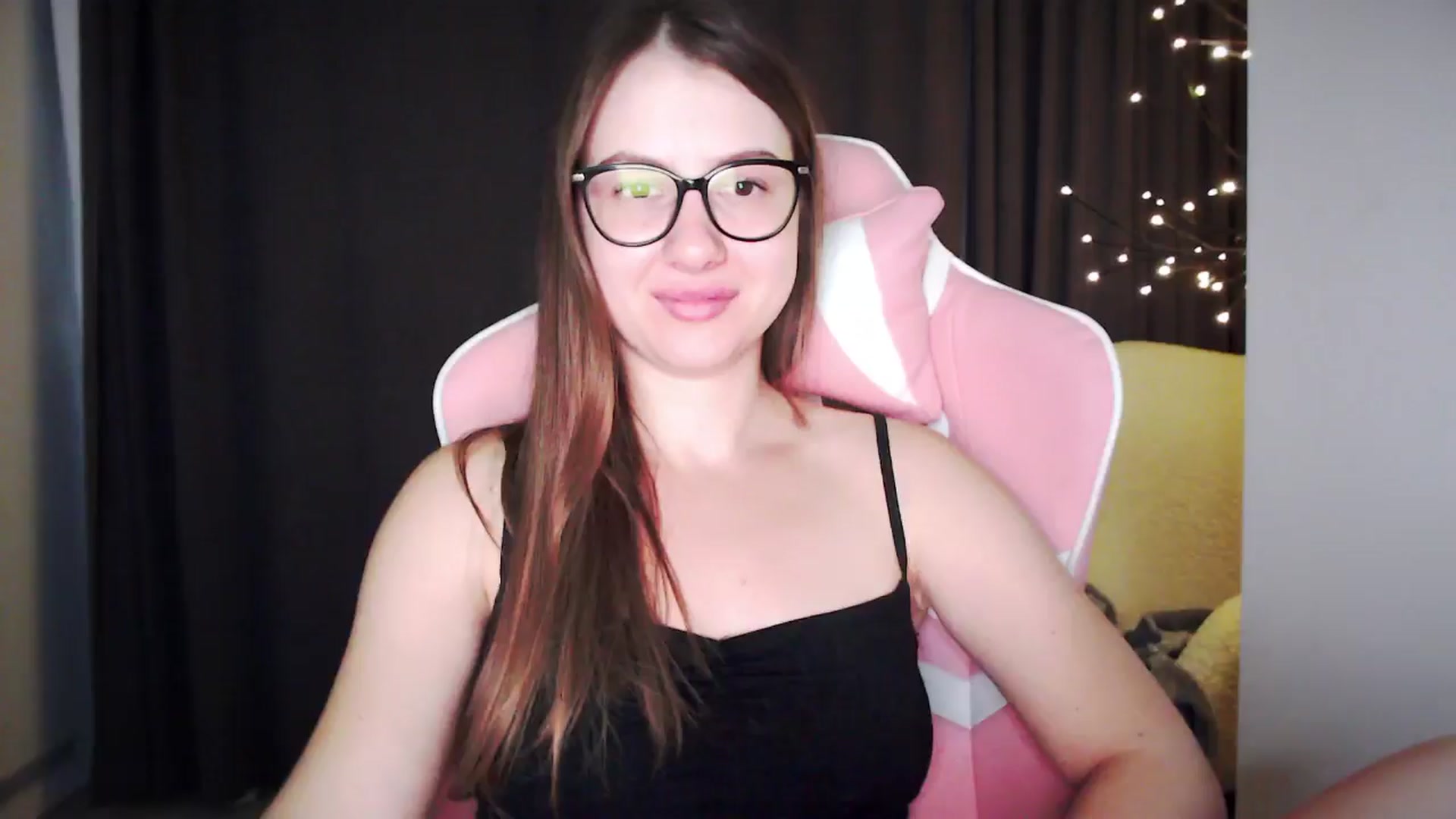Gallery image thumbnail from MaryMe_'s myfreecams stream on, 08/21/2024, 01:37 image 9 of 20