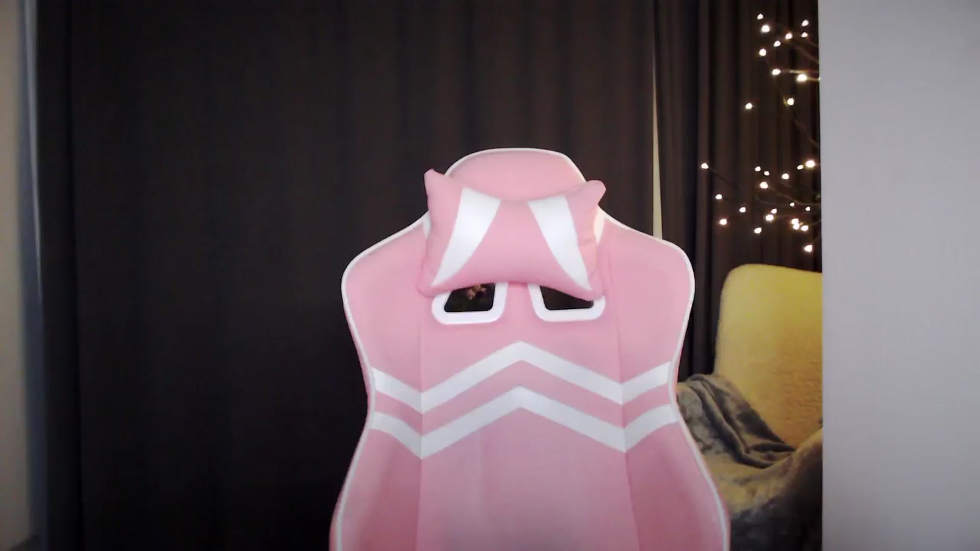 Gallery image thumbnail from MaryMe_'s myfreecams stream on, 08/22/2024, 24:02 image 5 of 20