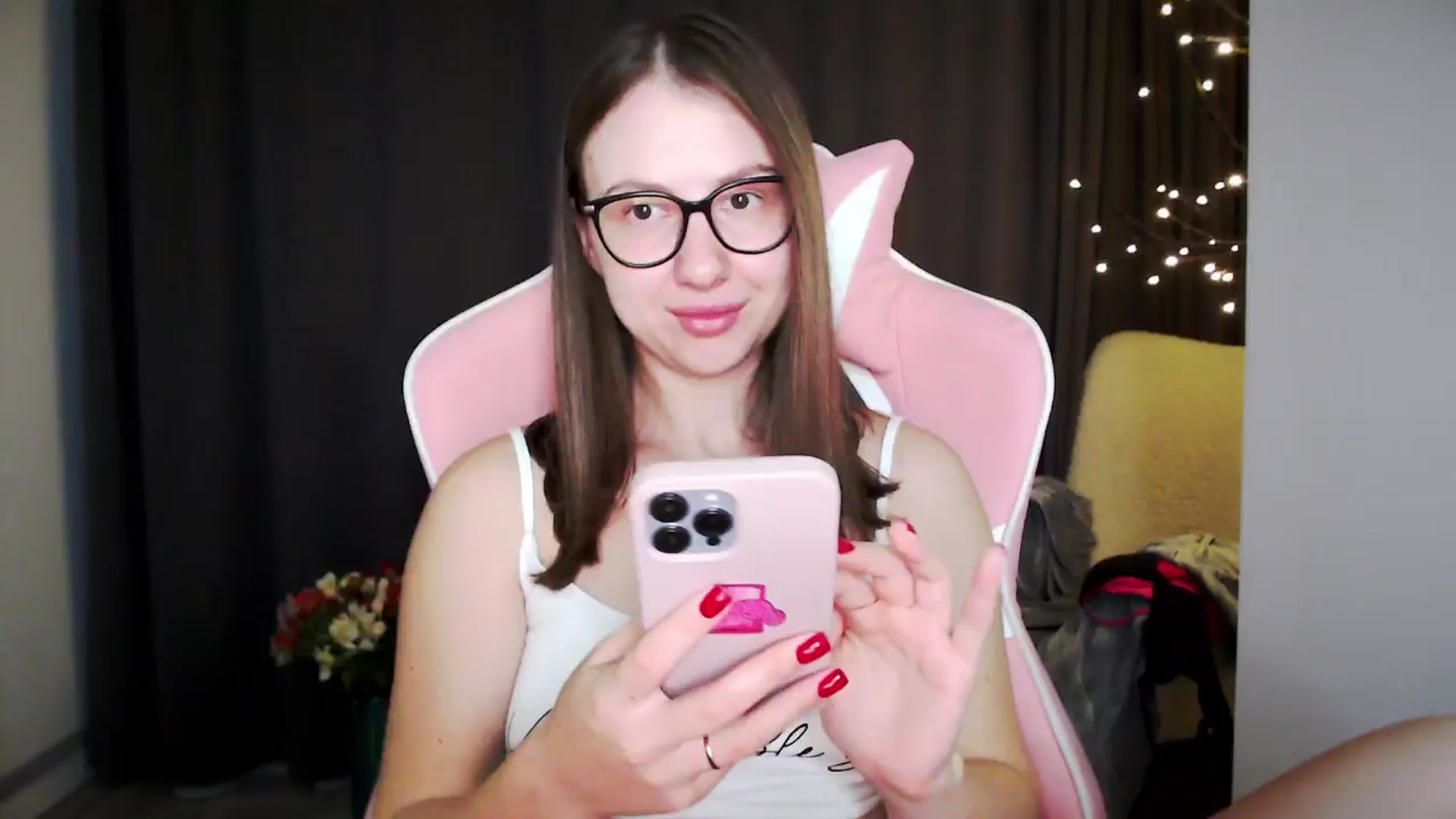 Gallery image thumbnail from MaryMe_'s myfreecams stream on, 09/18/2024, 02:04 image 20 of 20