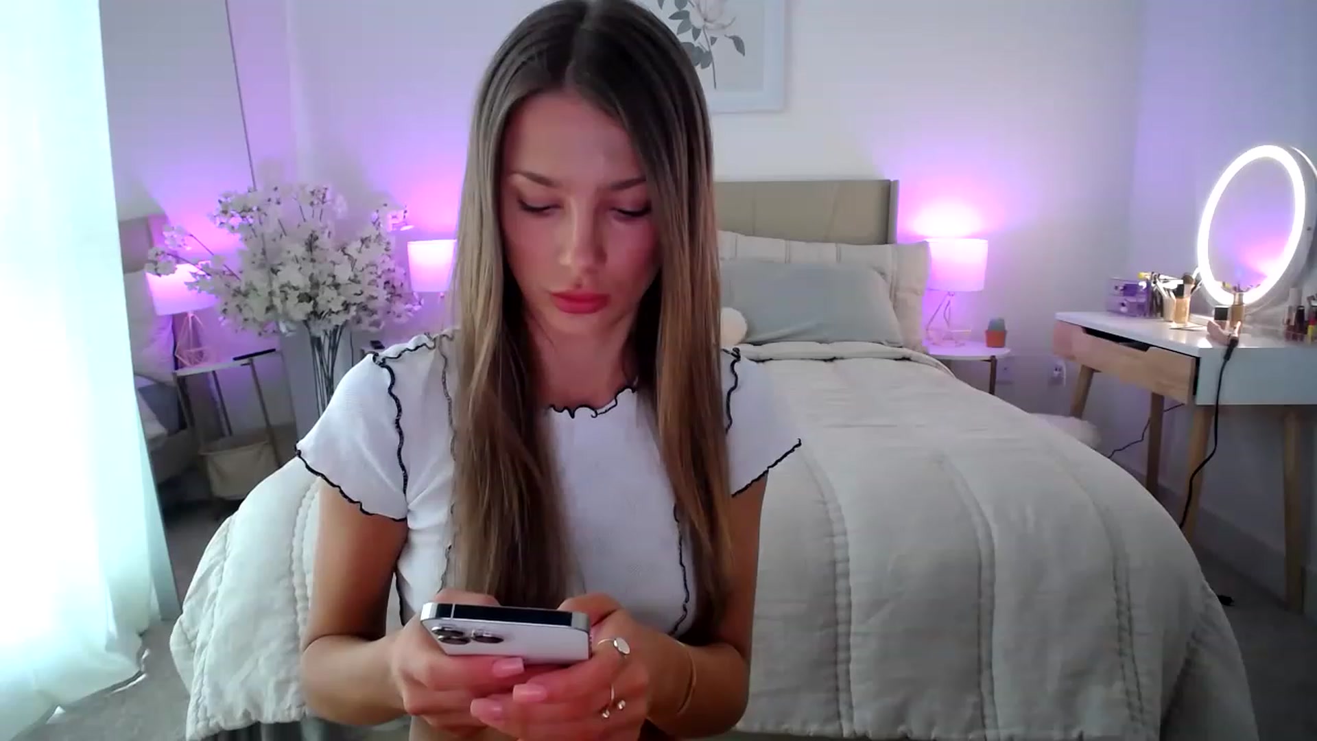 Gallery image thumbnail from MaryNewM's myfreecams stream on, 03/16/2023, 23:56 image 5 of 20